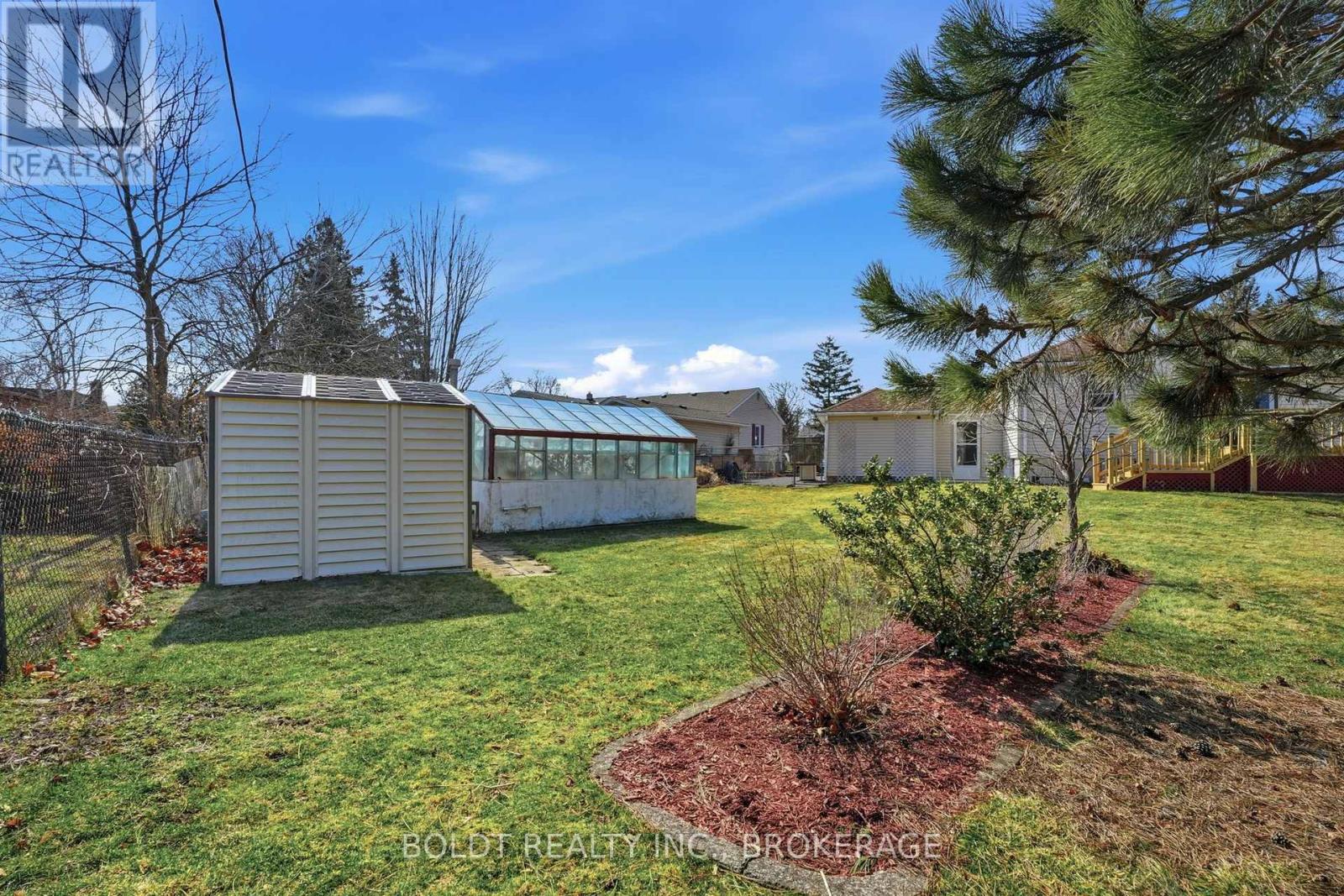 16 GRAMMAR AVENUE - 43