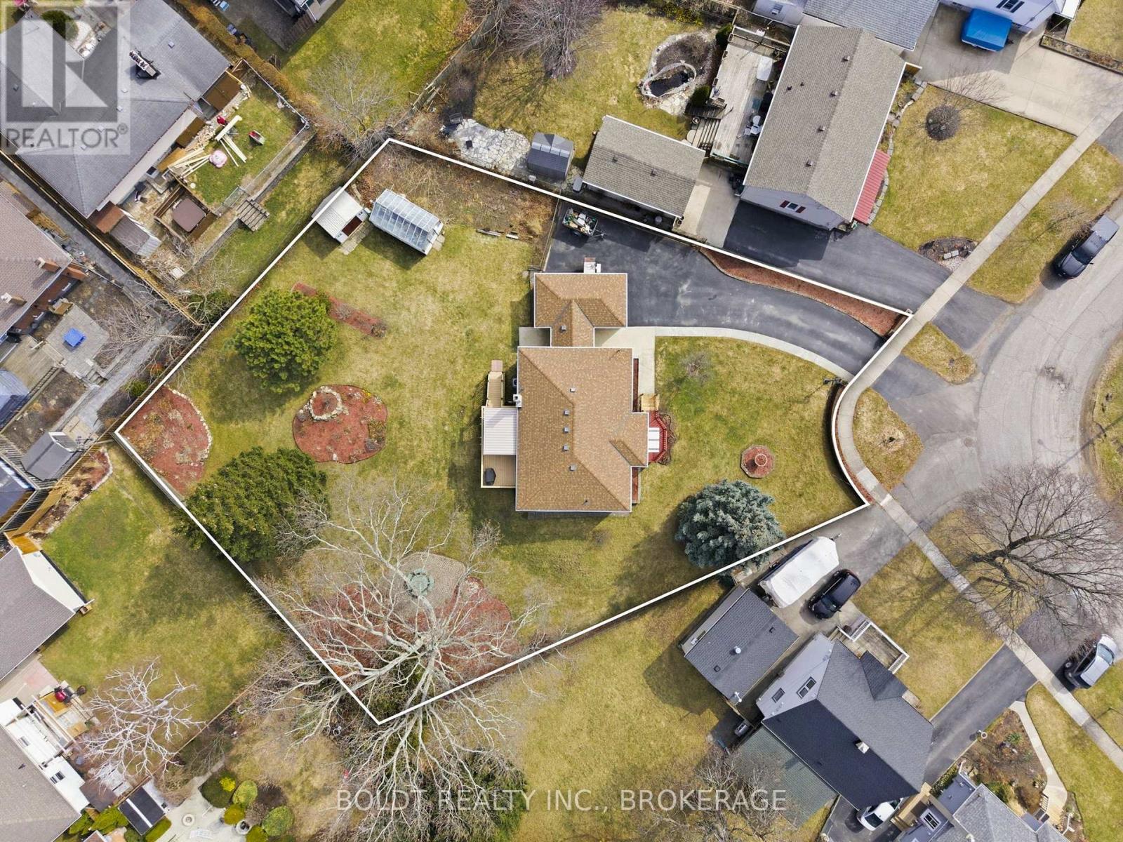 16 GRAMMAR AVENUE - 49