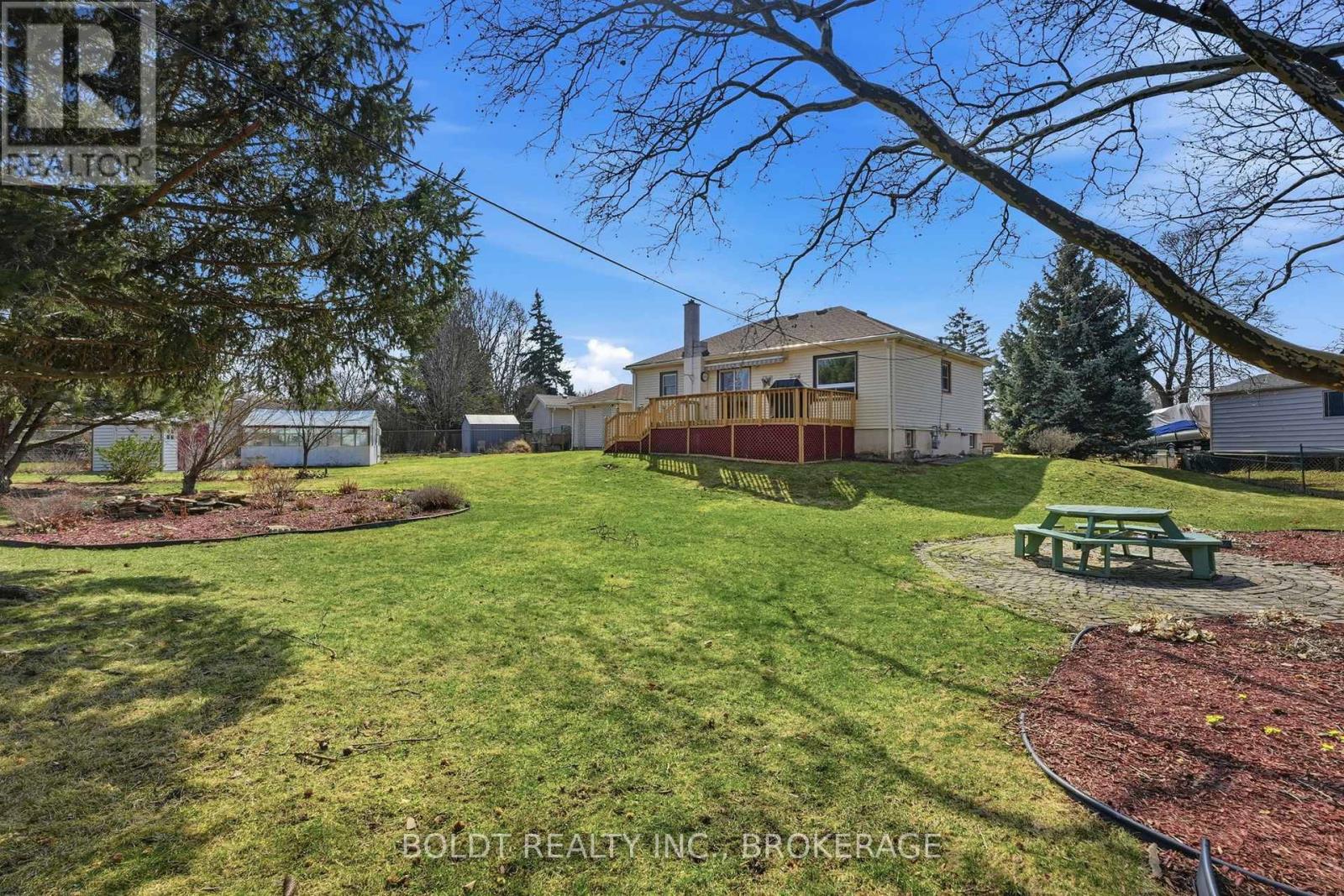 16 GRAMMAR AVENUE - 50