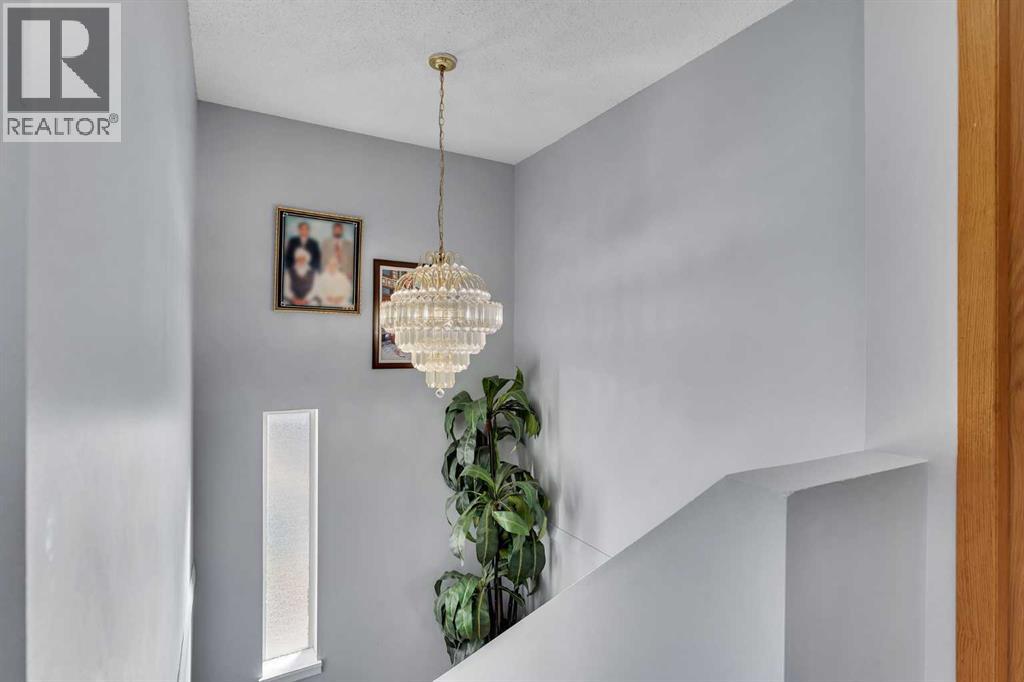 
          3790 Catalina Boulevard Northeast
            <br/>
            <span>Calgary</span>
            , 
            <span>AB</span>
             <span>T1Y6Y2</span>
         - Photo 15