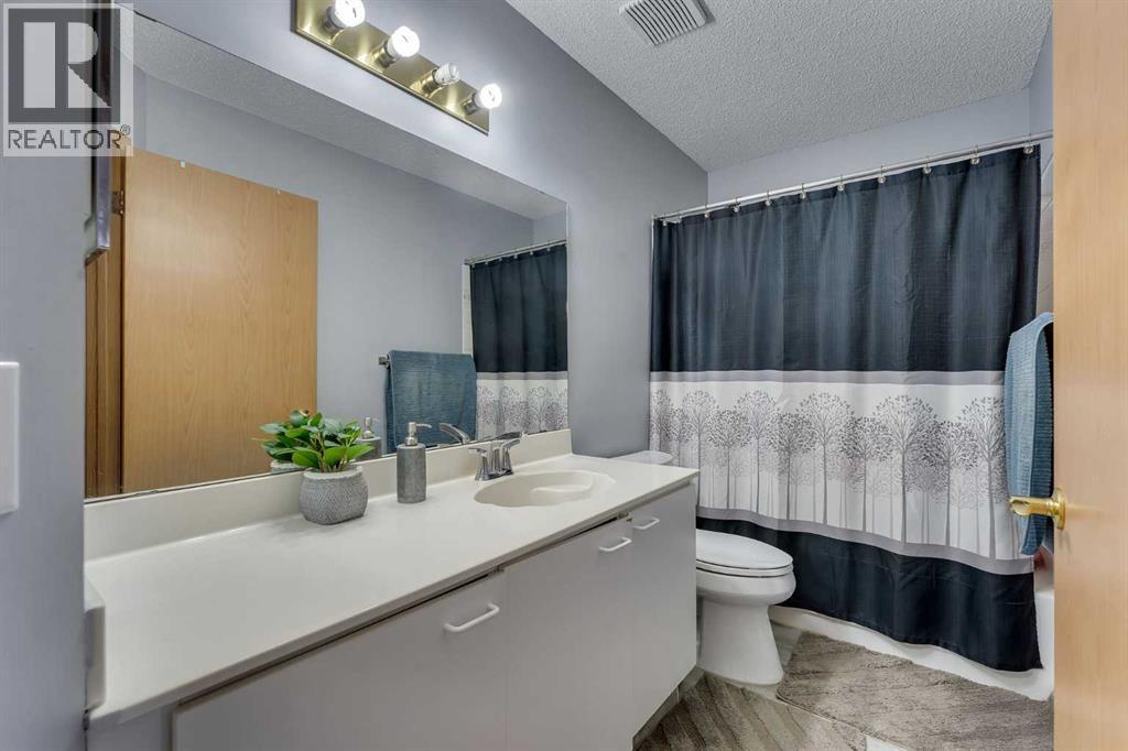 
          3790 Catalina Boulevard Northeast
            <br/>
            <span>Calgary</span>
            , 
            <span>AB</span>
             <span>T1Y6Y2</span>
         - Photo 22