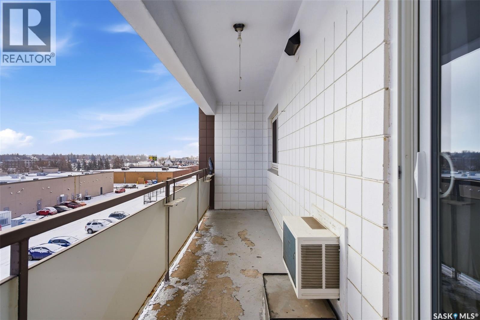 Single Family House High rise for Sale in   Rae STREET Regina 