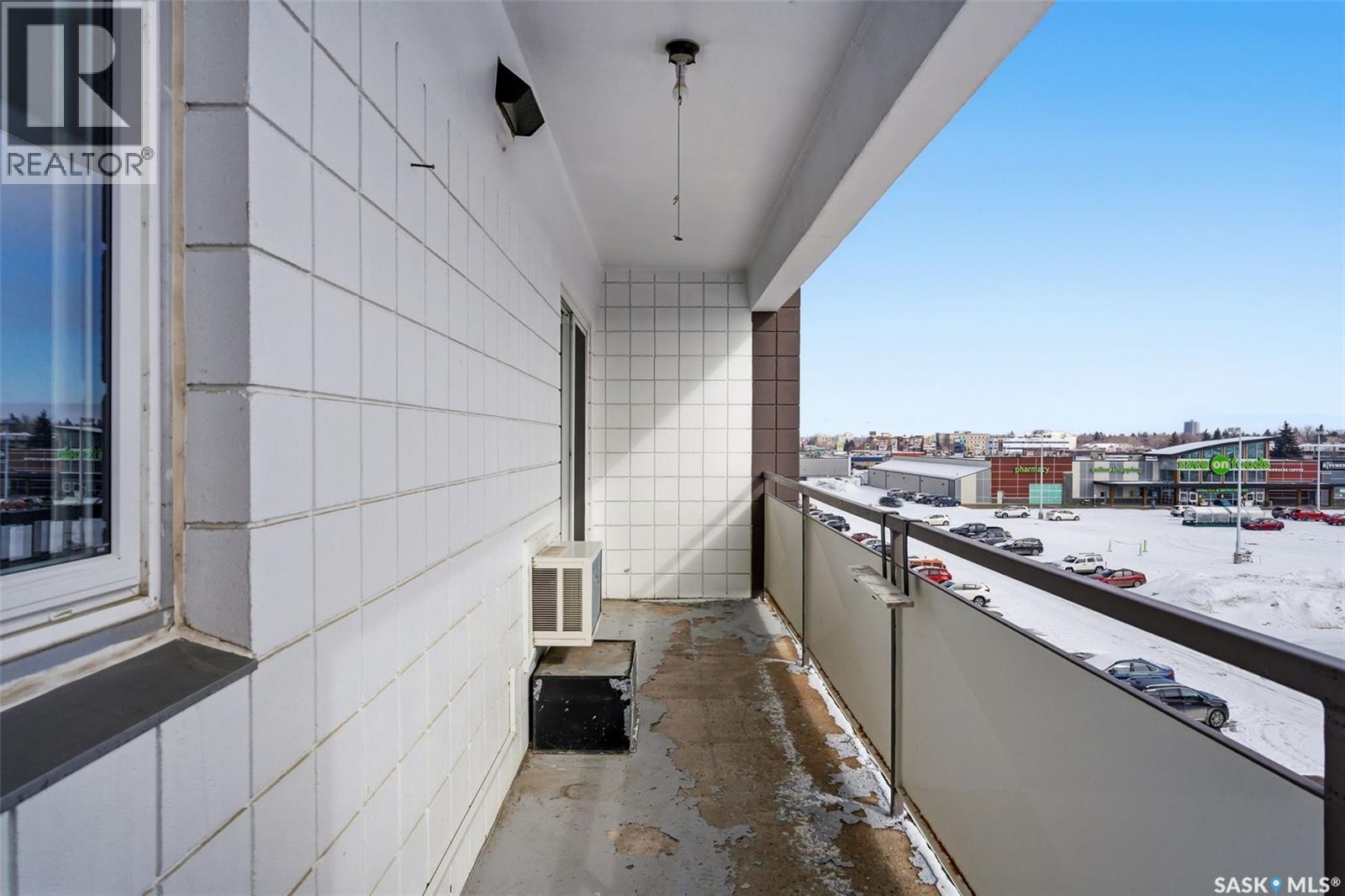Single Family House High rise for Sale in   Rae STREET Regina 