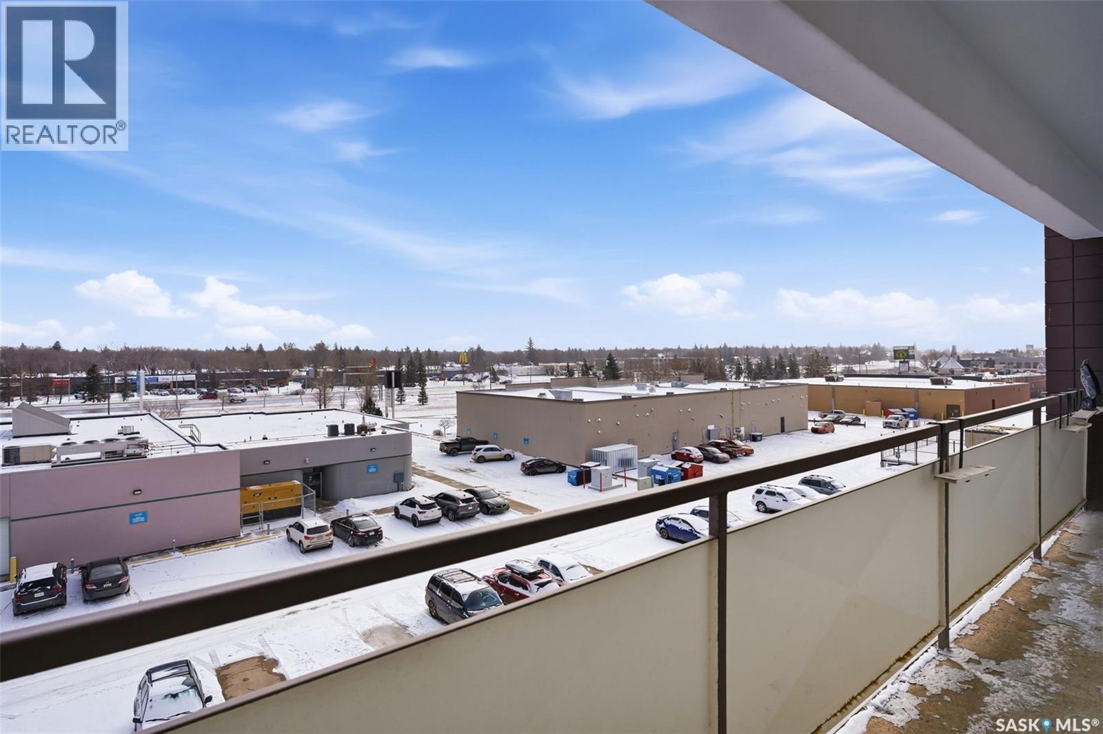 Single Family House High rise for Sale in   Rae STREET Regina 