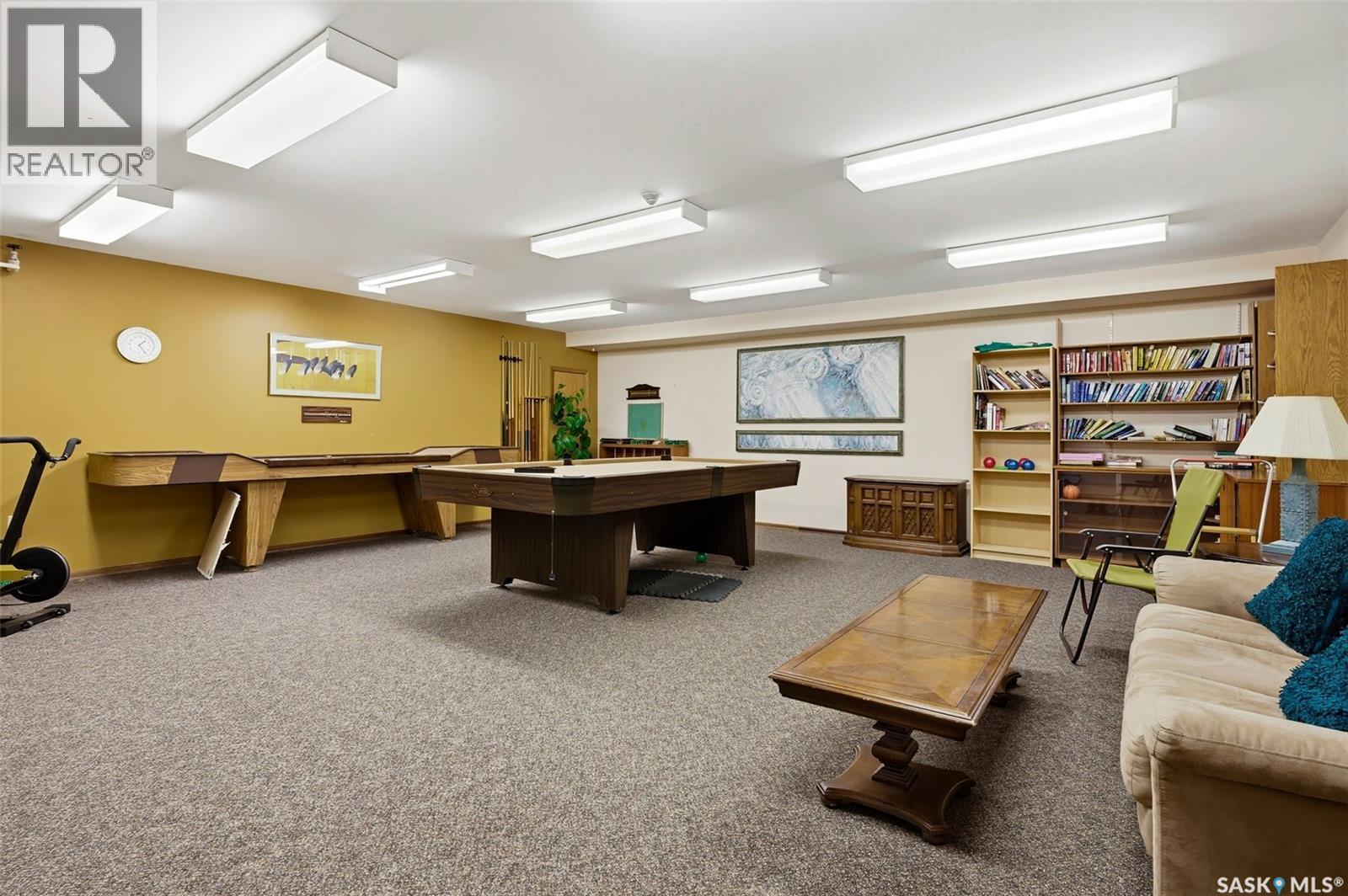 Single Family House High rise for Sale in   Rae STREET Regina 