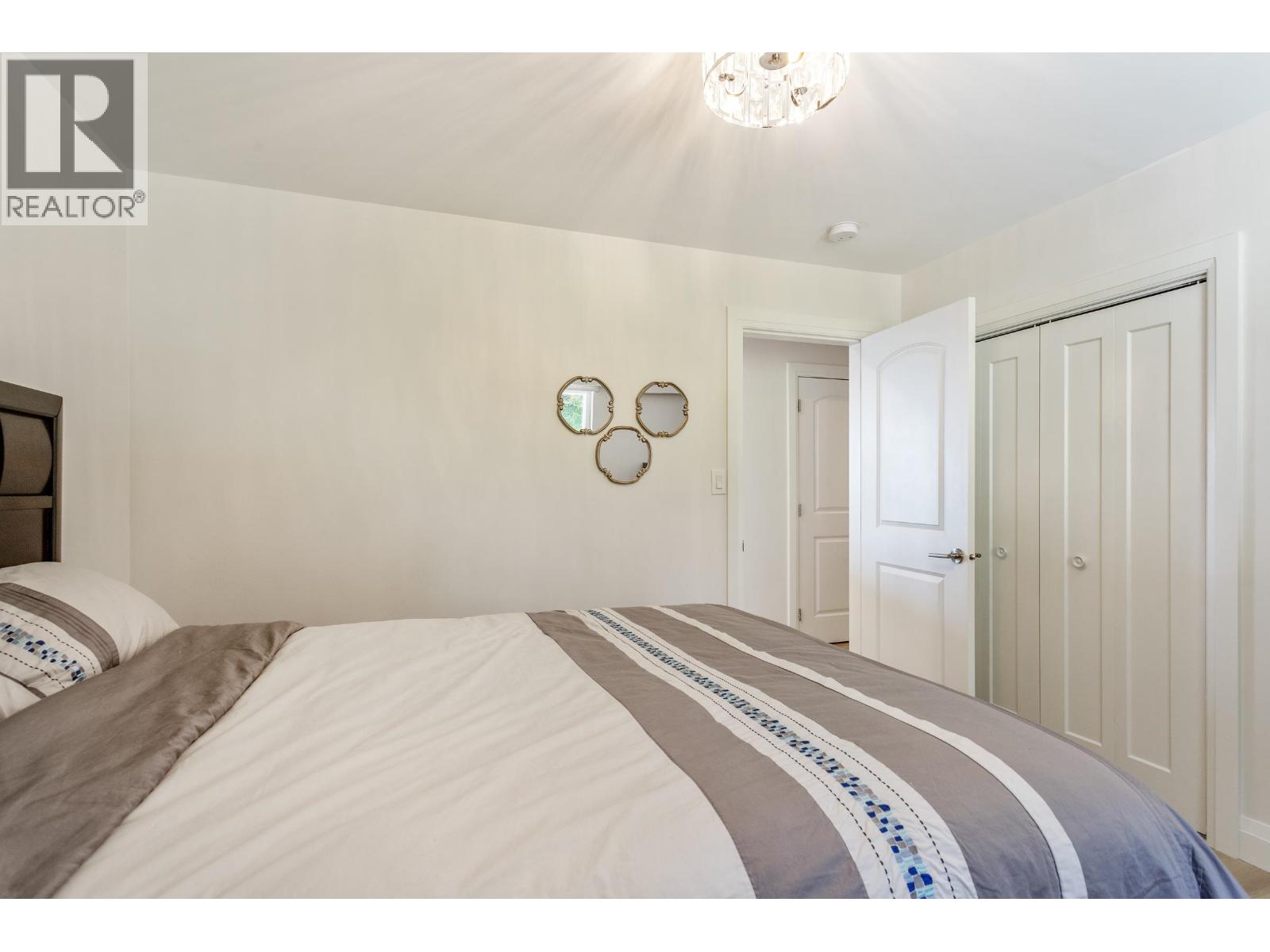 1111 GILSTON ROAD, West Vancouver