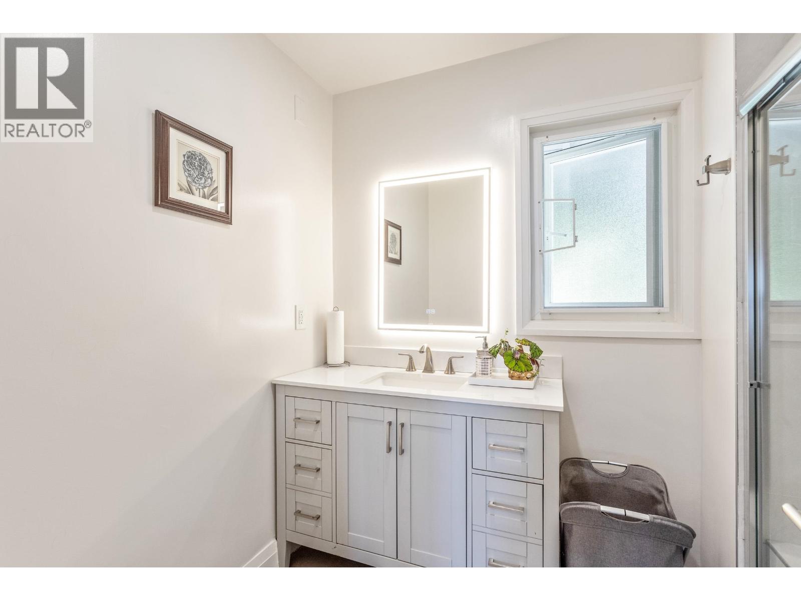 1111 GILSTON ROAD, West Vancouver