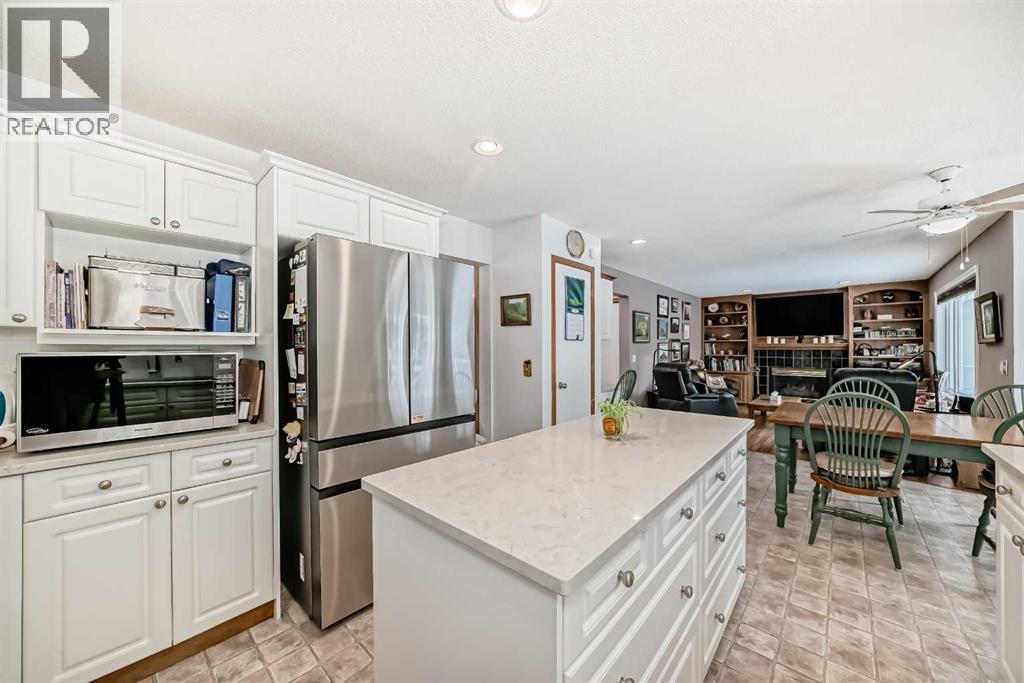 Single Family House for Sale in  Hawkmount Heights NW Hawkwood Calgary 