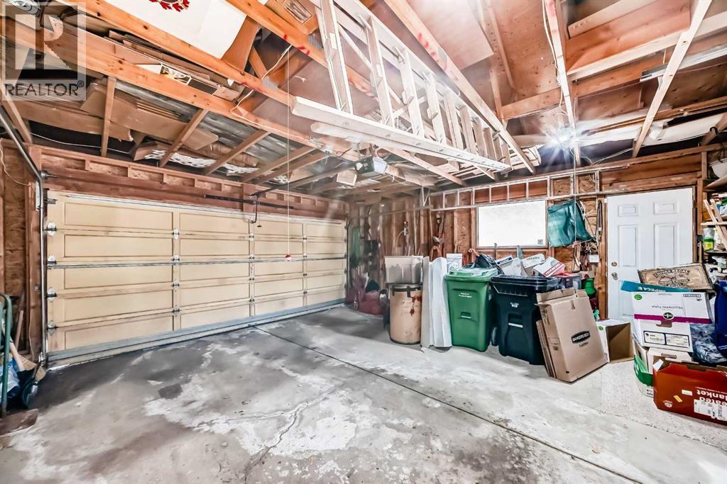 Single Family House for Sale in  Hawkmount Heights NW Hawkwood Calgary 