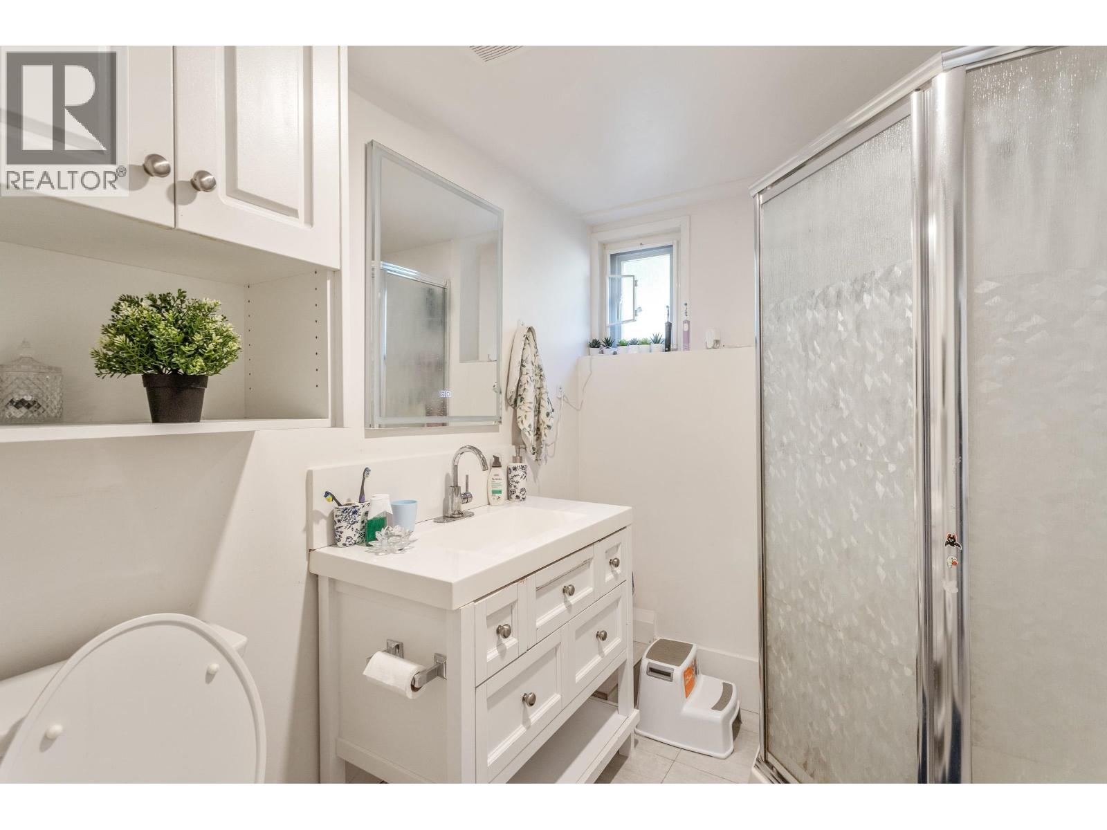 1111 GILSTON ROAD, West Vancouver