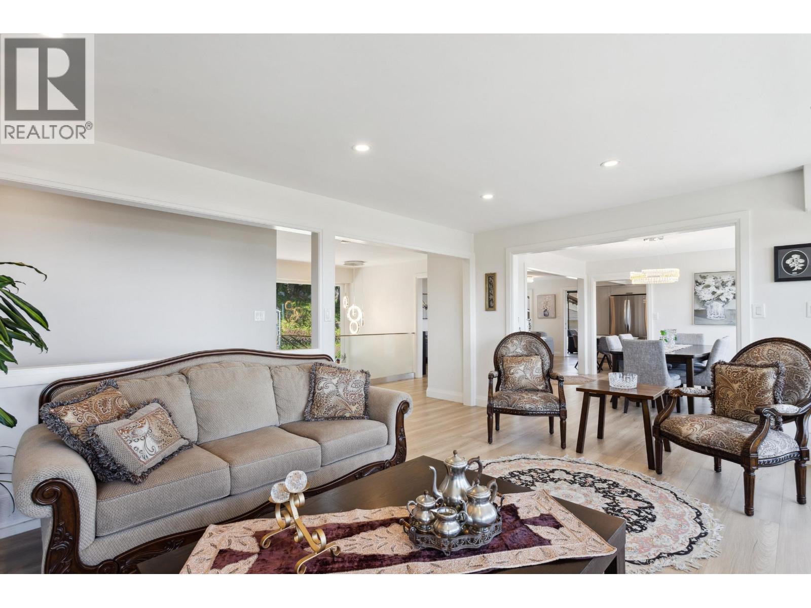 1111 GILSTON ROAD, West Vancouver