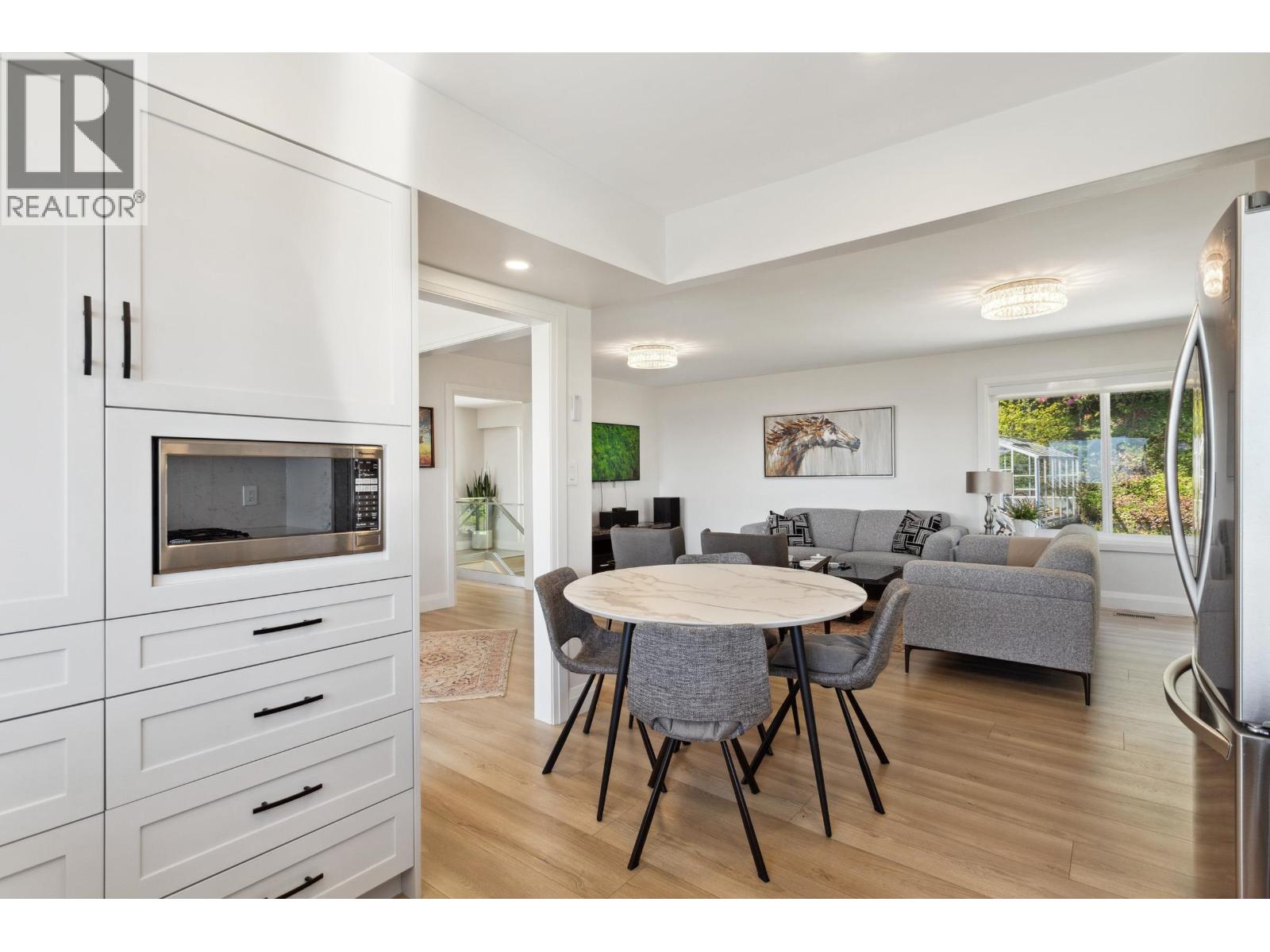1111 GILSTON ROAD, West Vancouver
