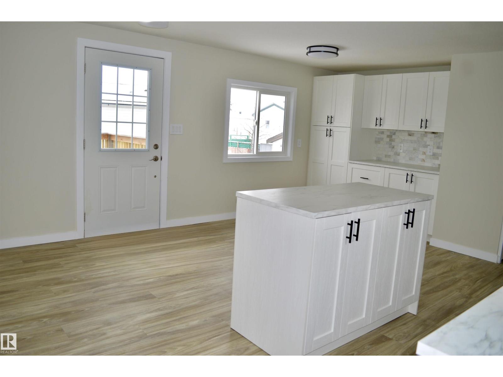 735 Parkland Brook, Rural Parkland County