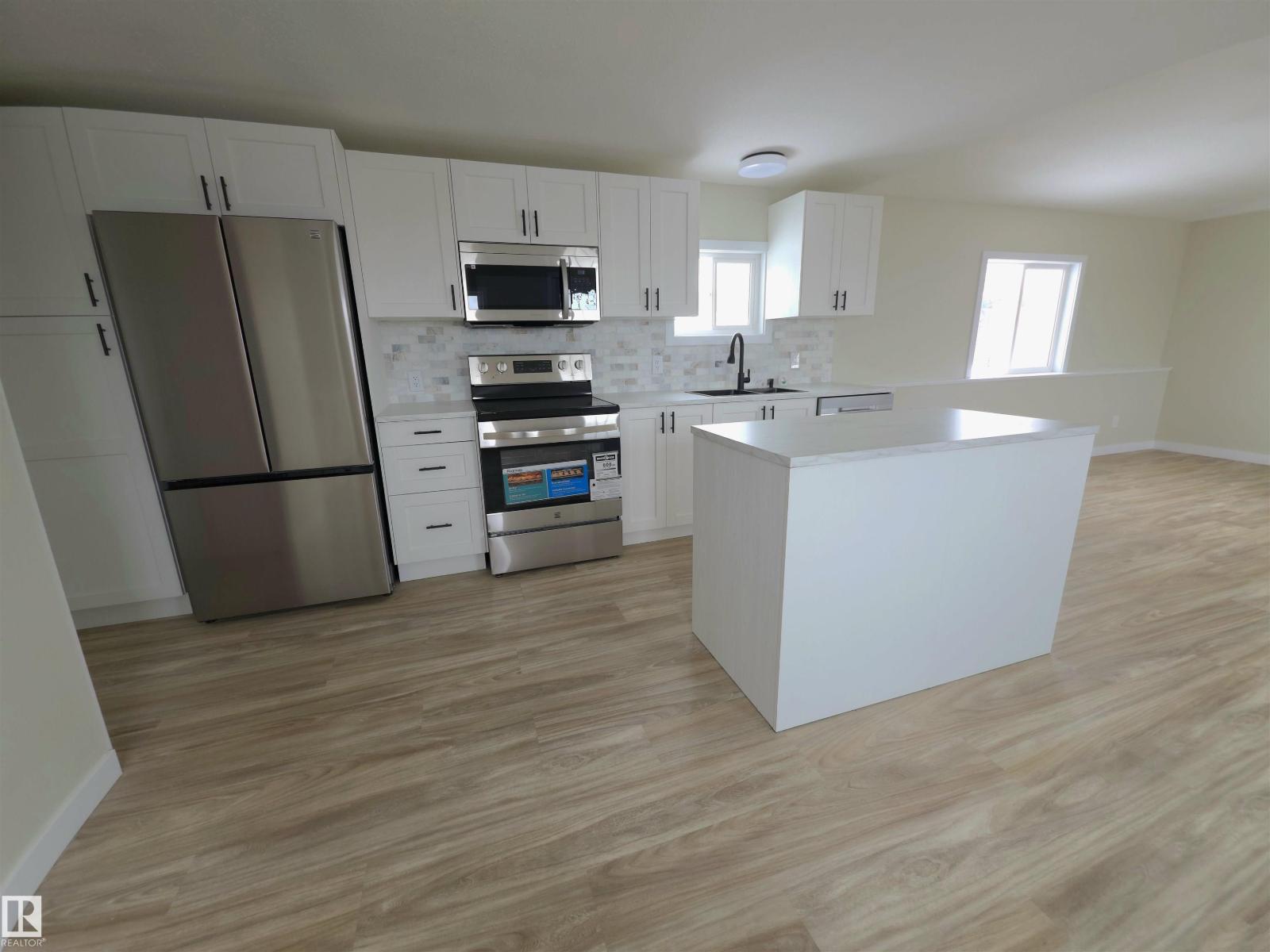 735 Parkland Brook, Rural Parkland County