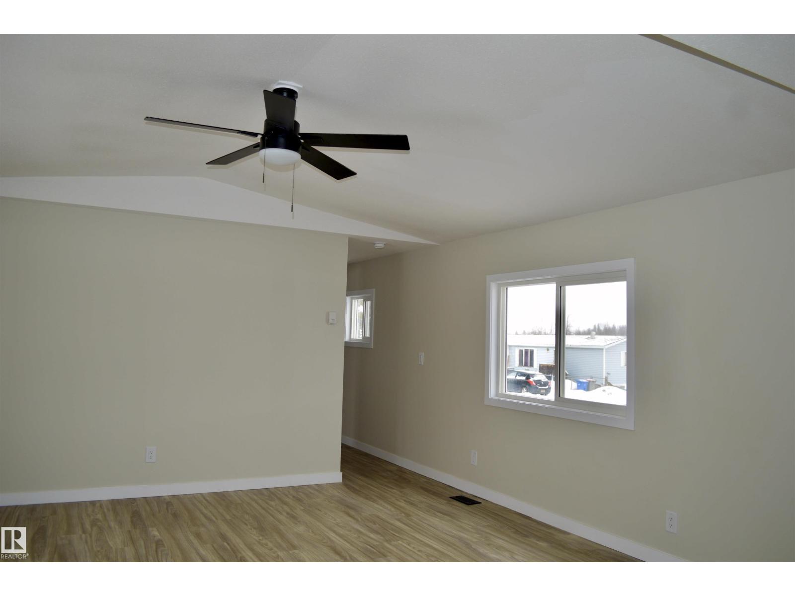 735 Parkland Brook, Rural Parkland County