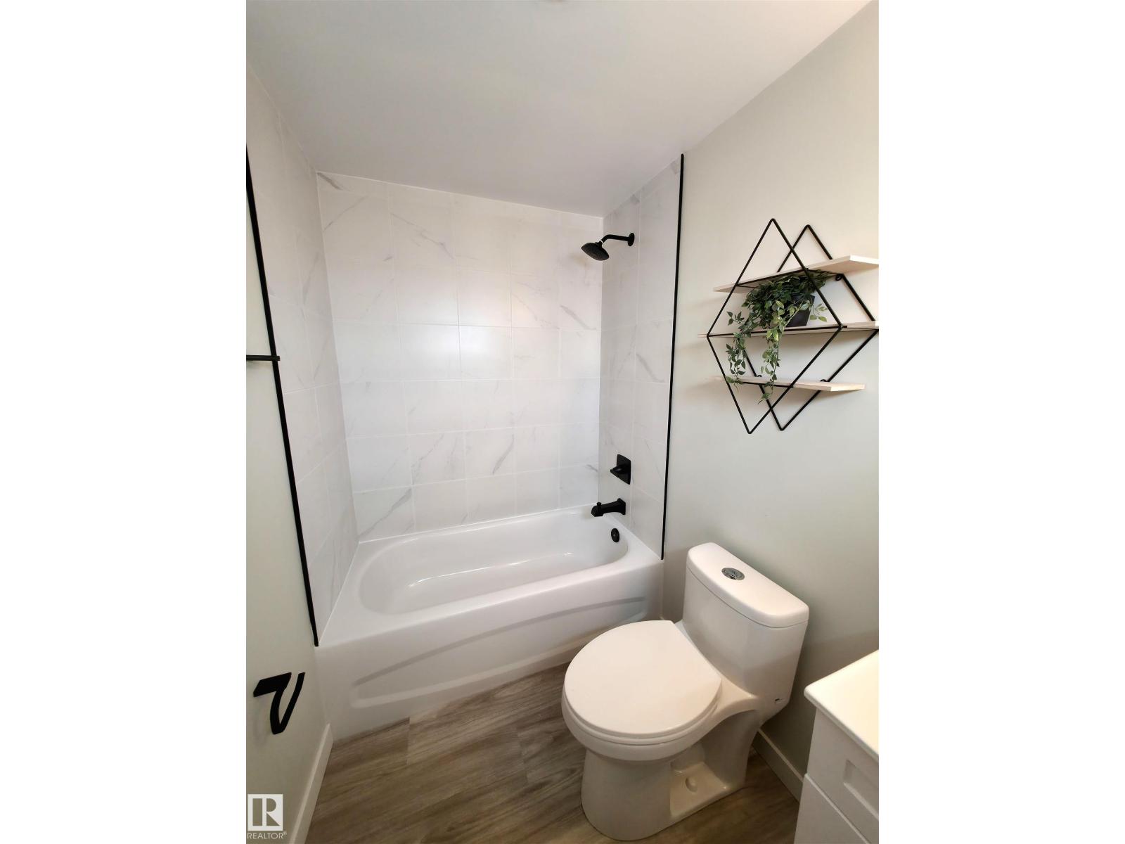 735 Parkland Brook, Rural Parkland County