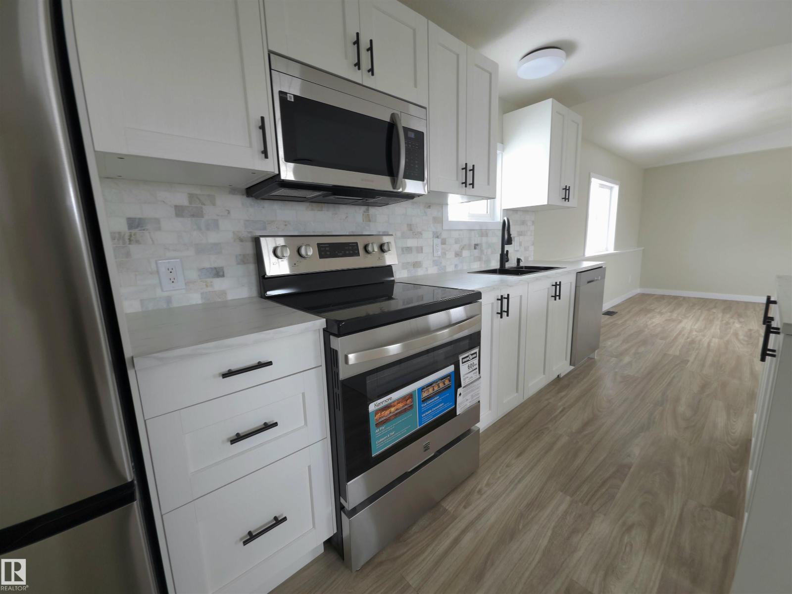 735 Parkland Brook, Rural Parkland County