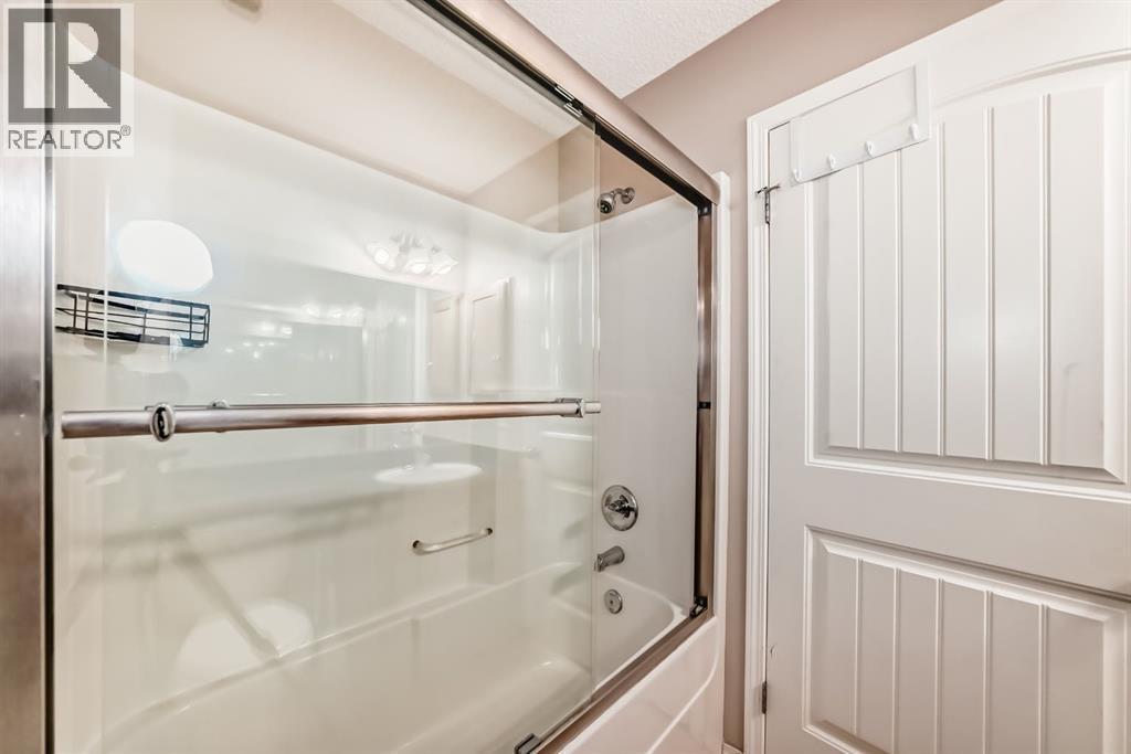 Single Family House Bungalow for Sale in   Everridge Square SW Evergreen Calgary 