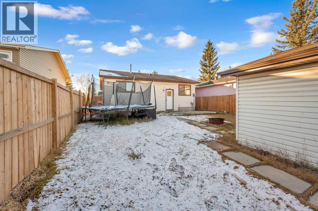 Single Family House Bungalow for Sale in  Faldale Close NE Falconridge Calgary 