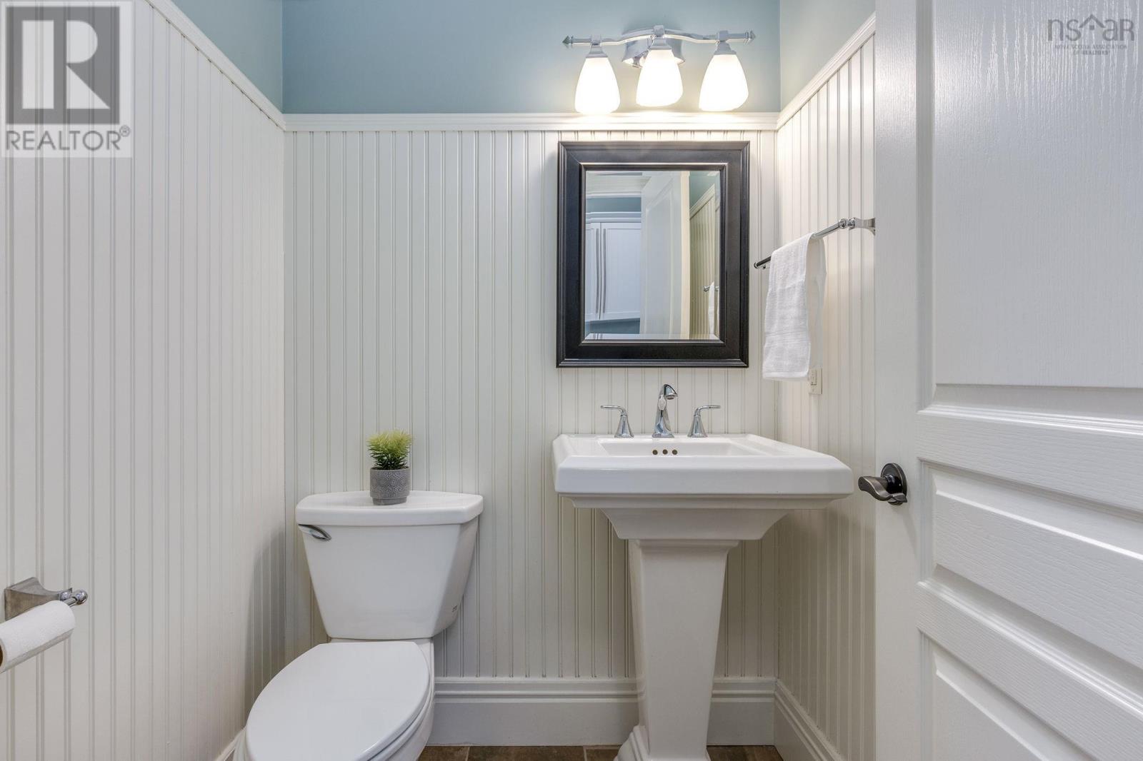 Property 15 of 49 of 93 Canterbury Lane