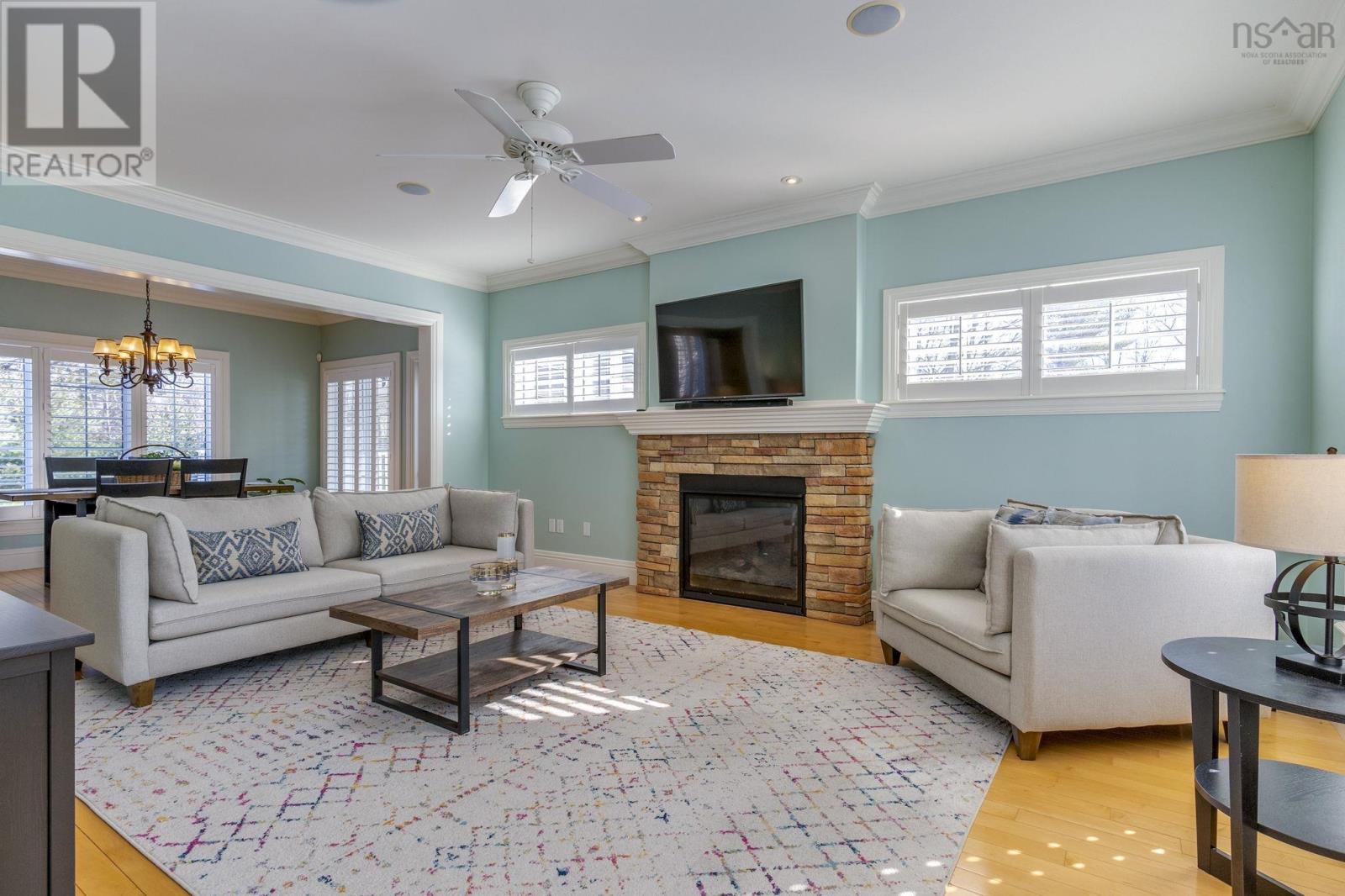 Property 3 of 49 of 93 Canterbury Lane