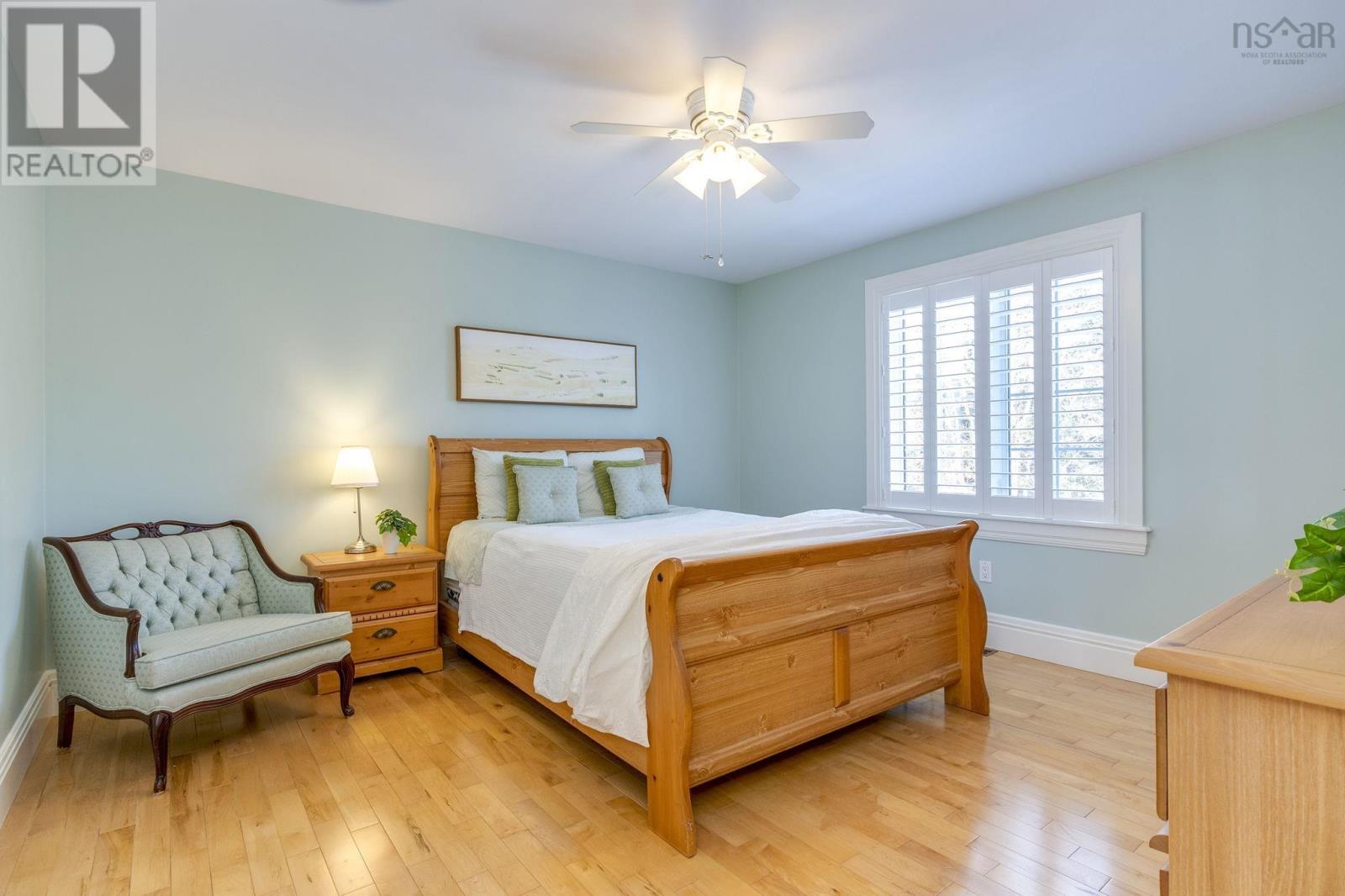 Property 29 of 49 of 93 Canterbury Lane