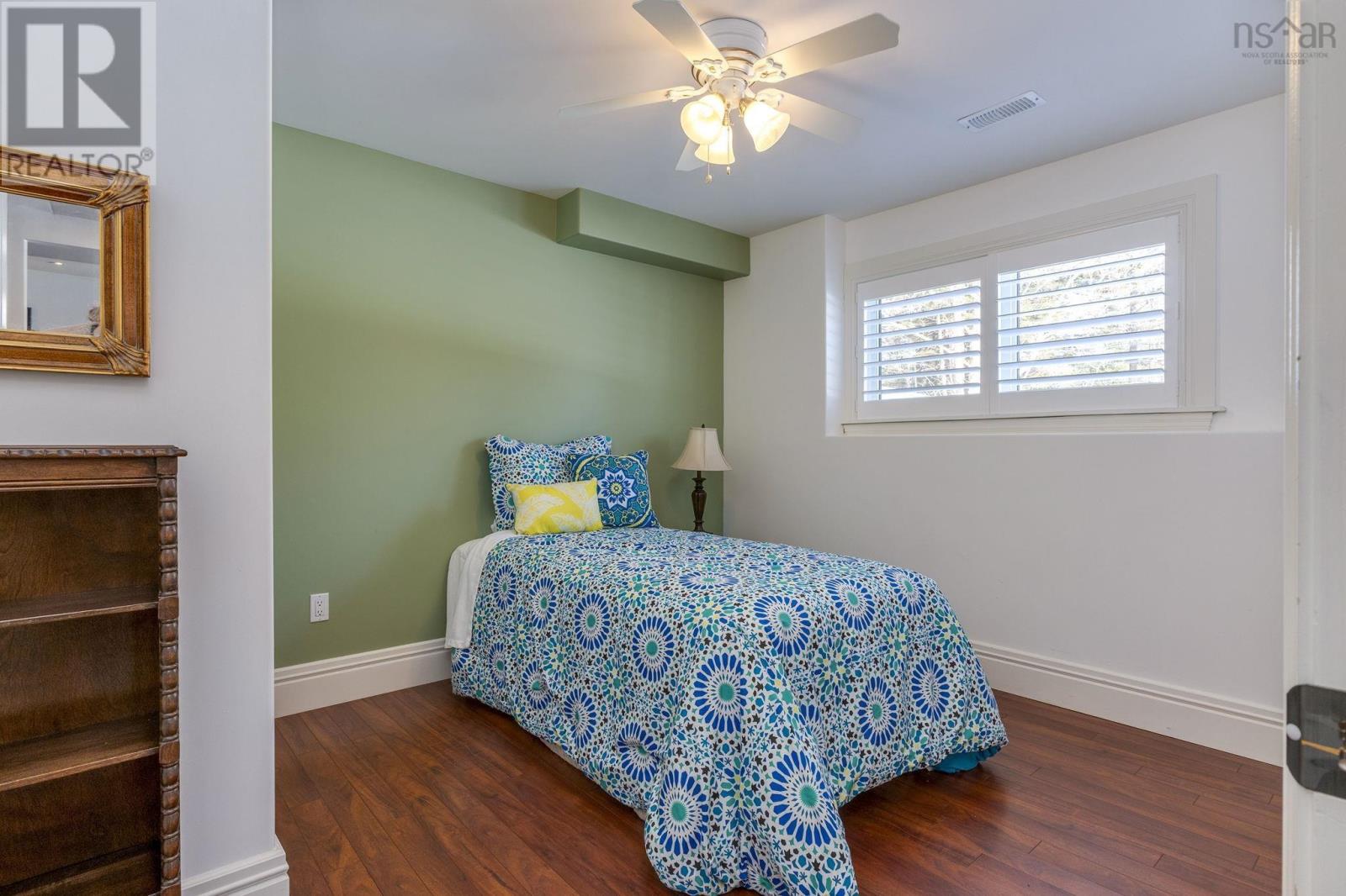 Property 38 of 49 of 93 Canterbury Lane