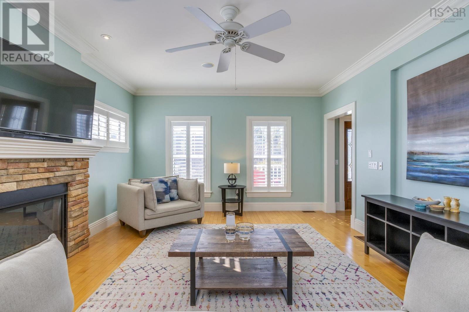 Property 4 of 49 of 93 Canterbury Lane