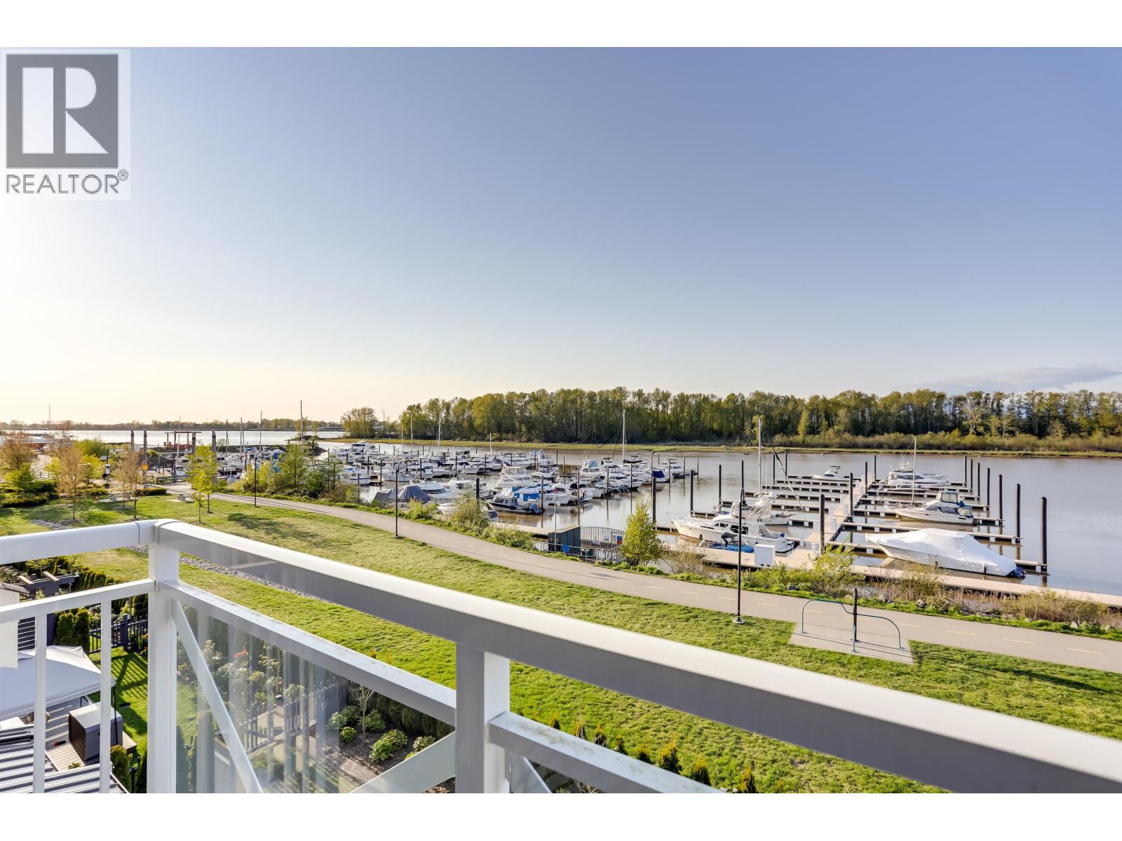 #100-5311 ADMIRAL Way, Ladner