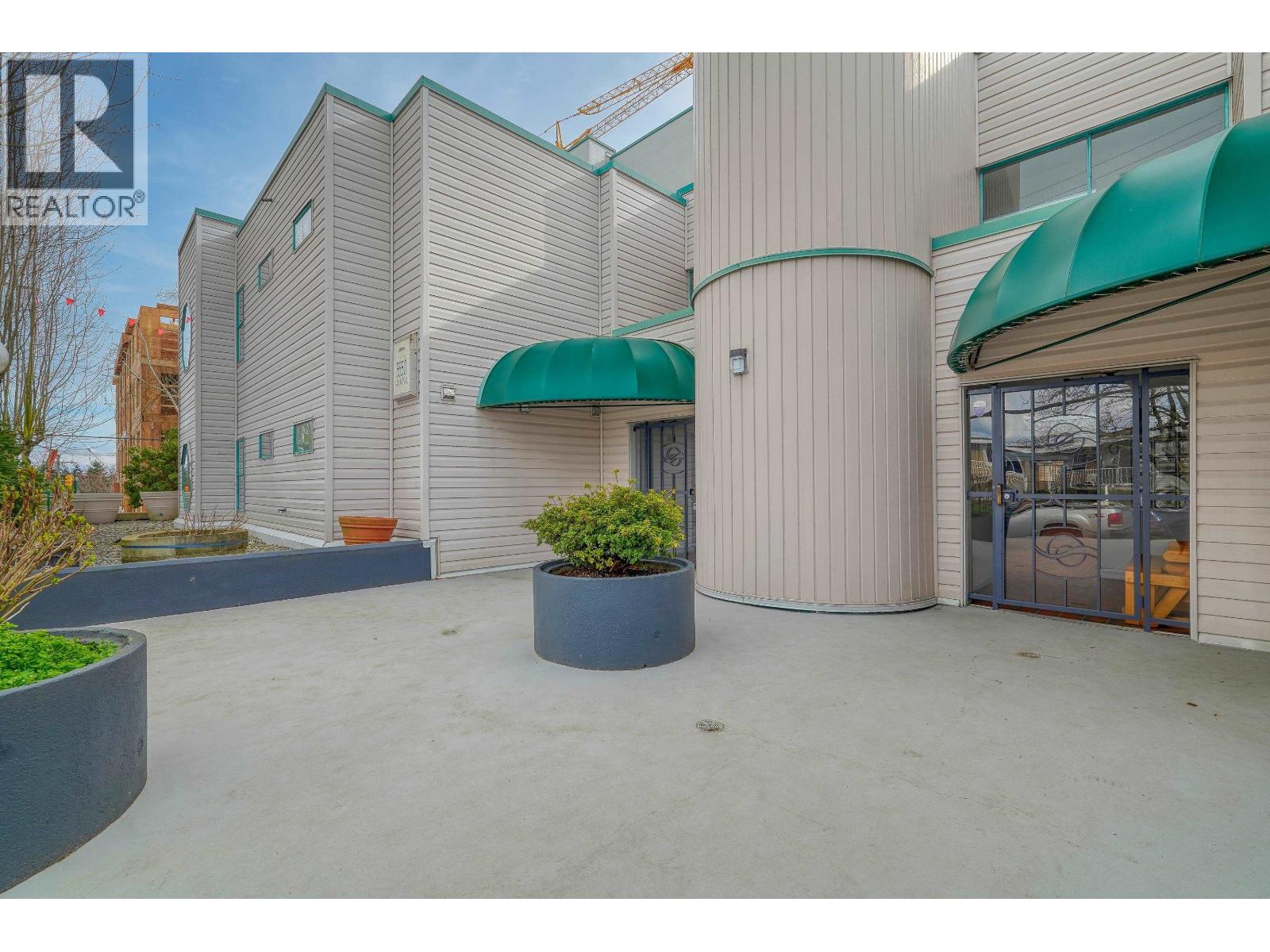 #203-5550 14B Avenue, Delta