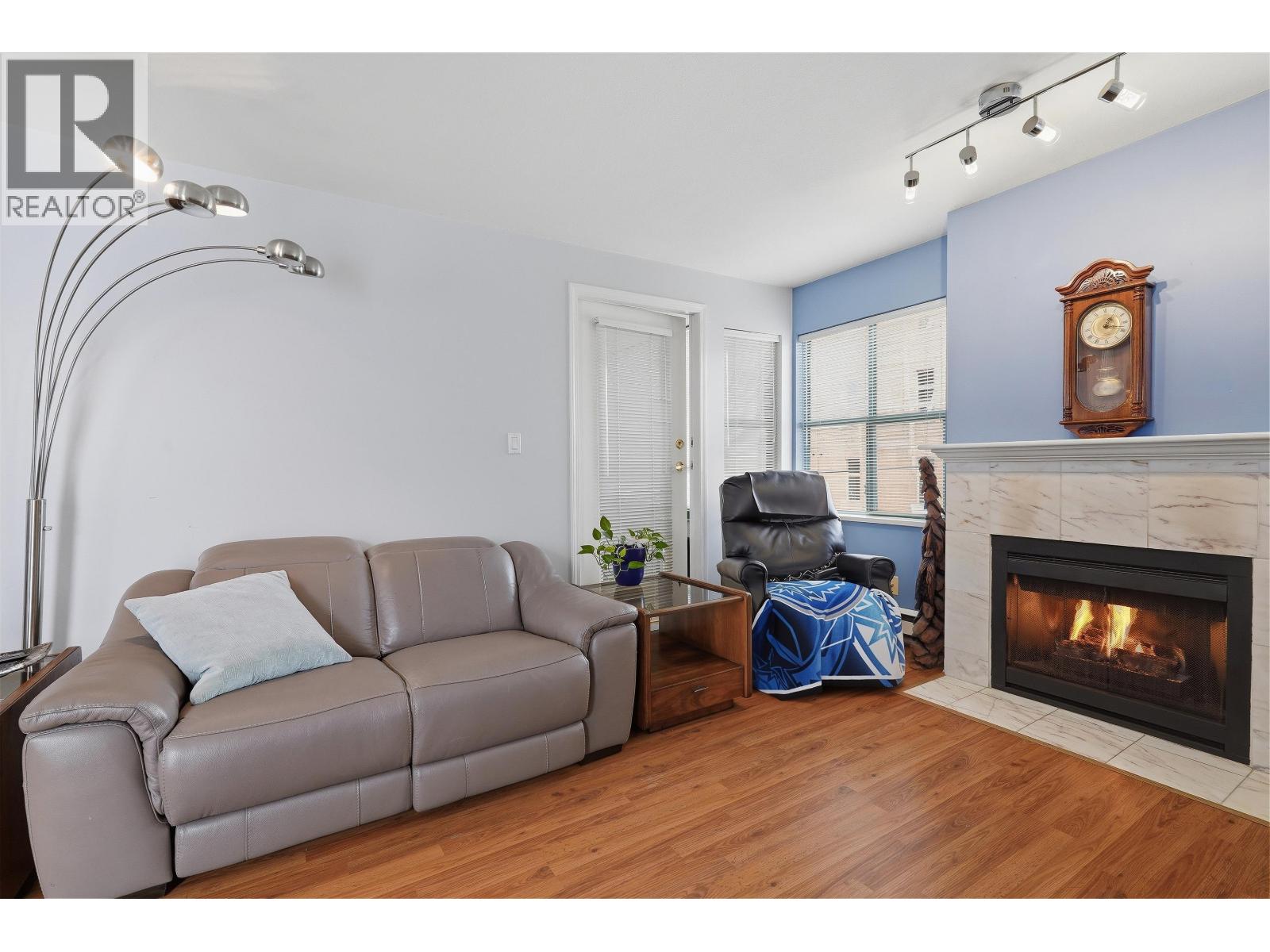 #203-5550 14B Avenue, Delta