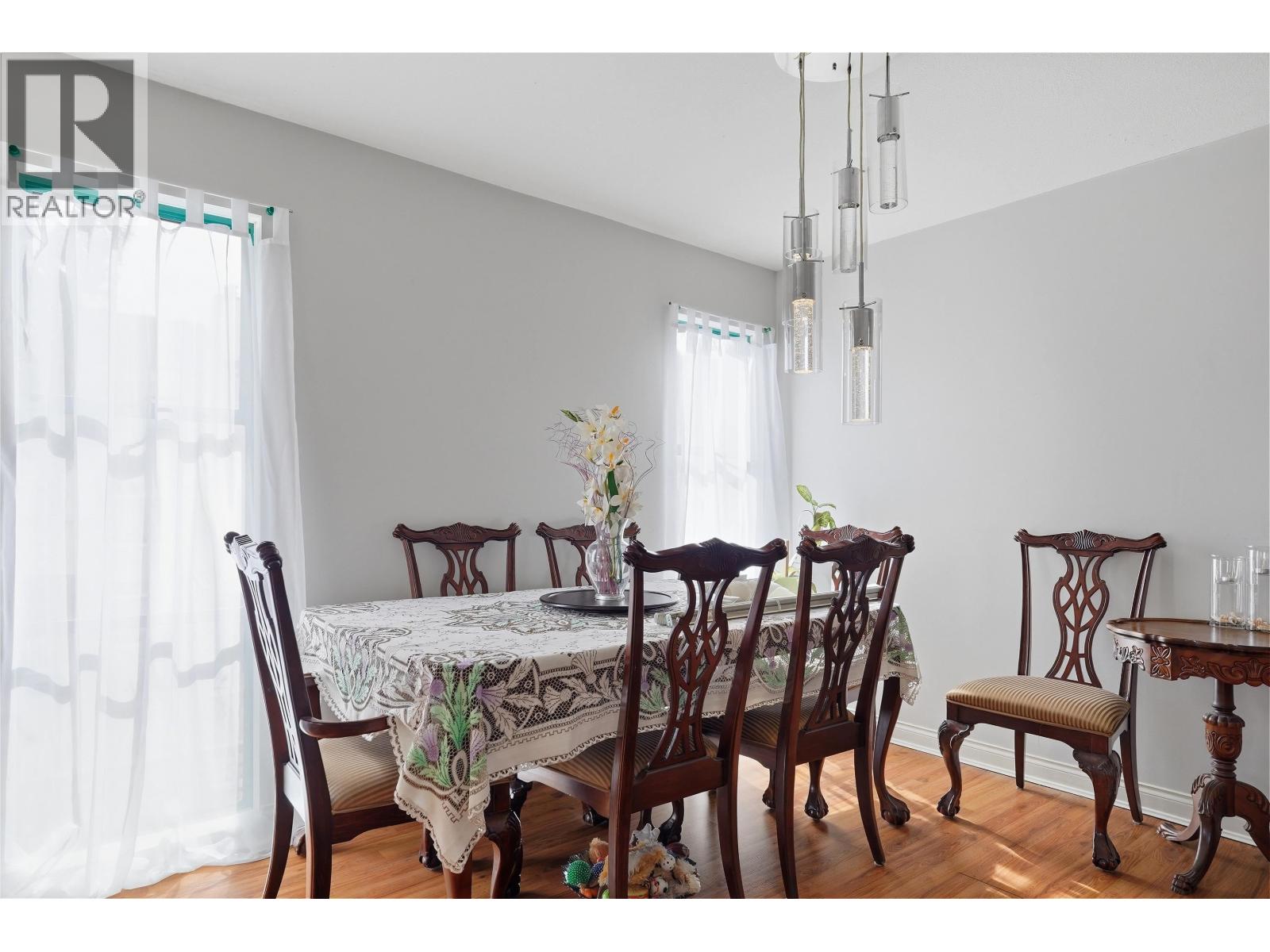 #203-5550 14B Avenue, Delta