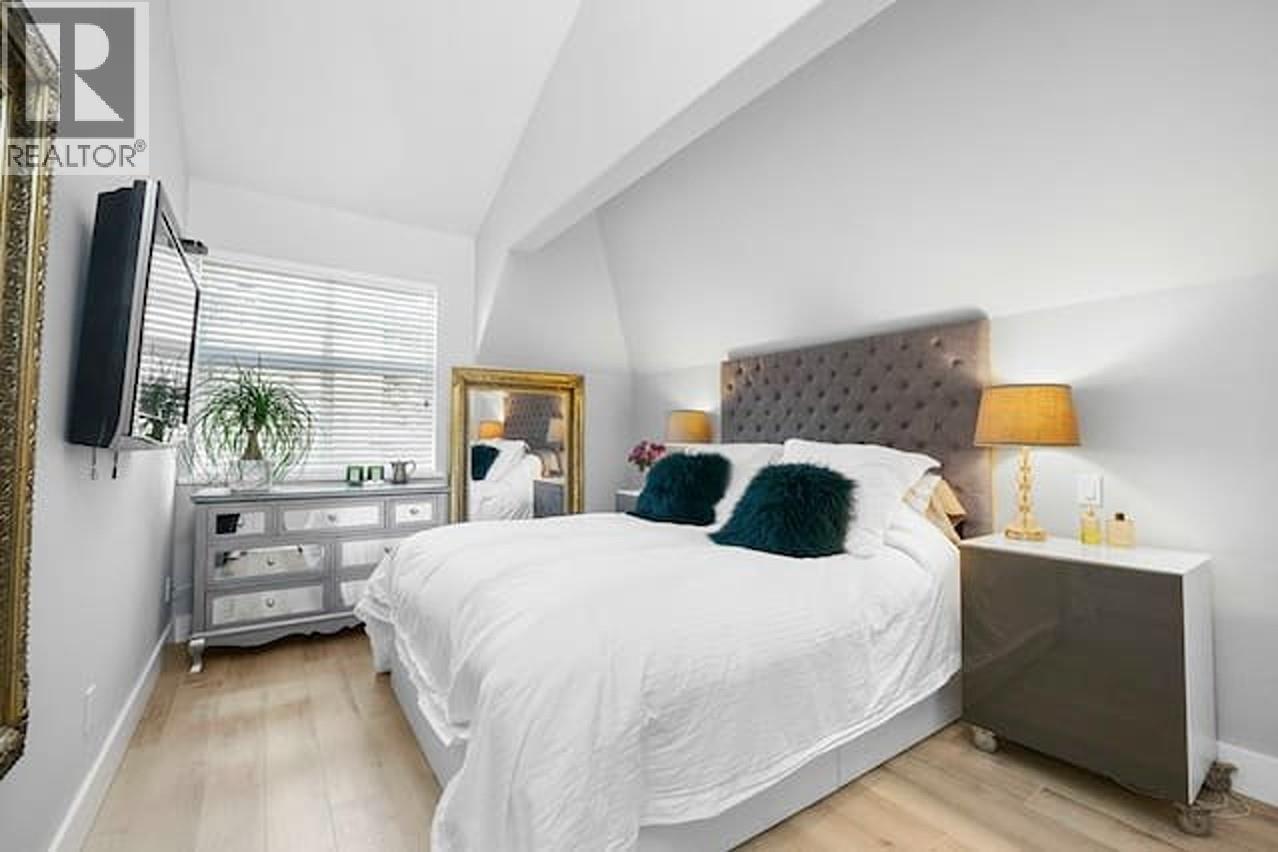 D 136 W 4TH STREET, North Vancouver