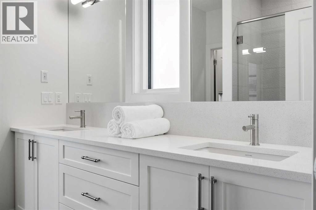 Single Family House Bungalow for Sale in  Mitchell Heath NW Glacier Ridge Calgary 