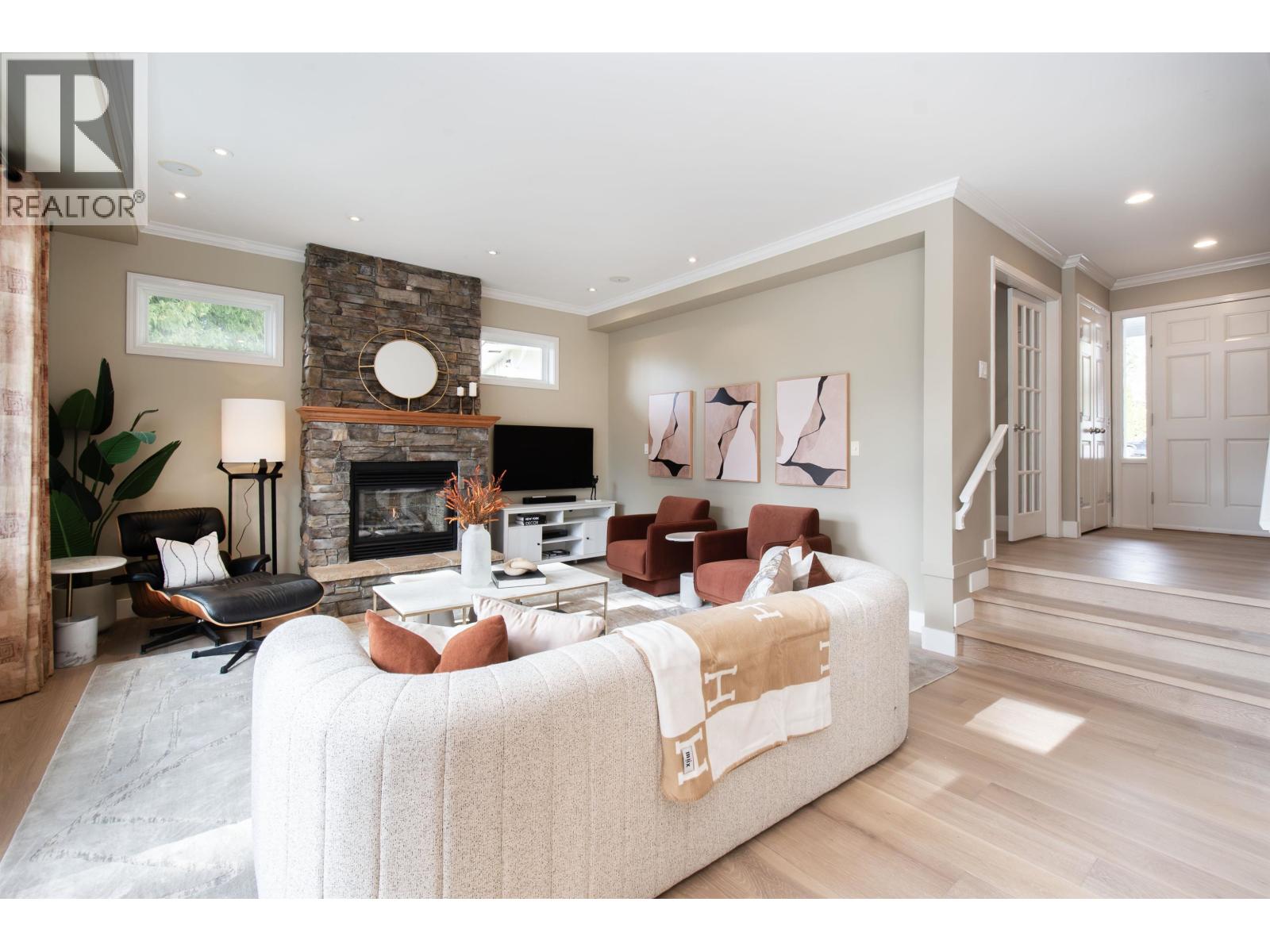 1265 BRANTWOOD ROAD, North Vancouver