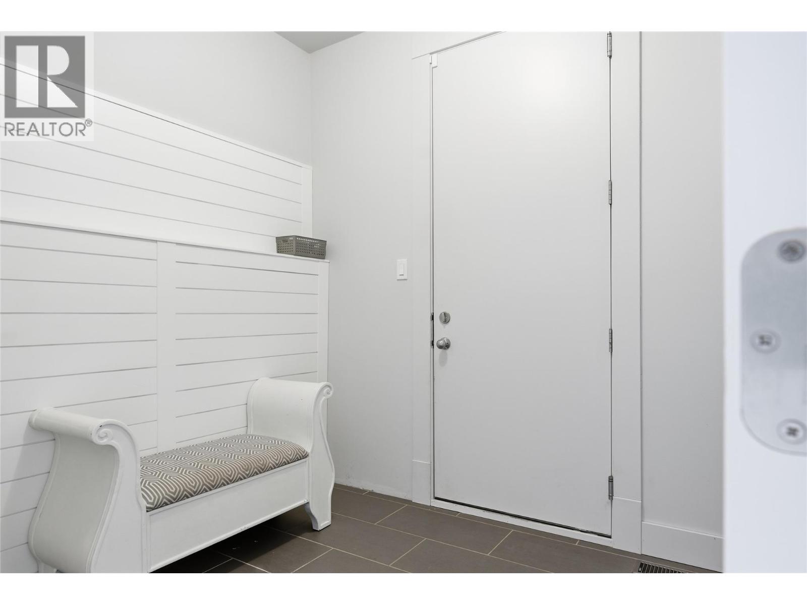 463 Golfview Place, Spallumcheen