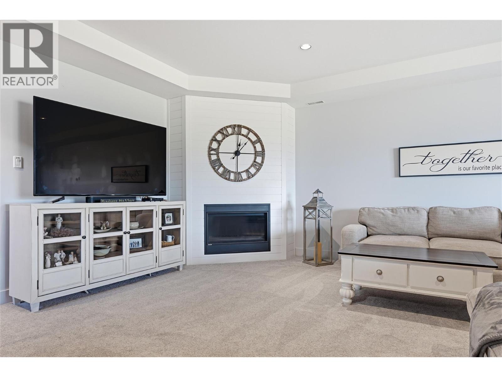 463 Golfview Place, Spallumcheen