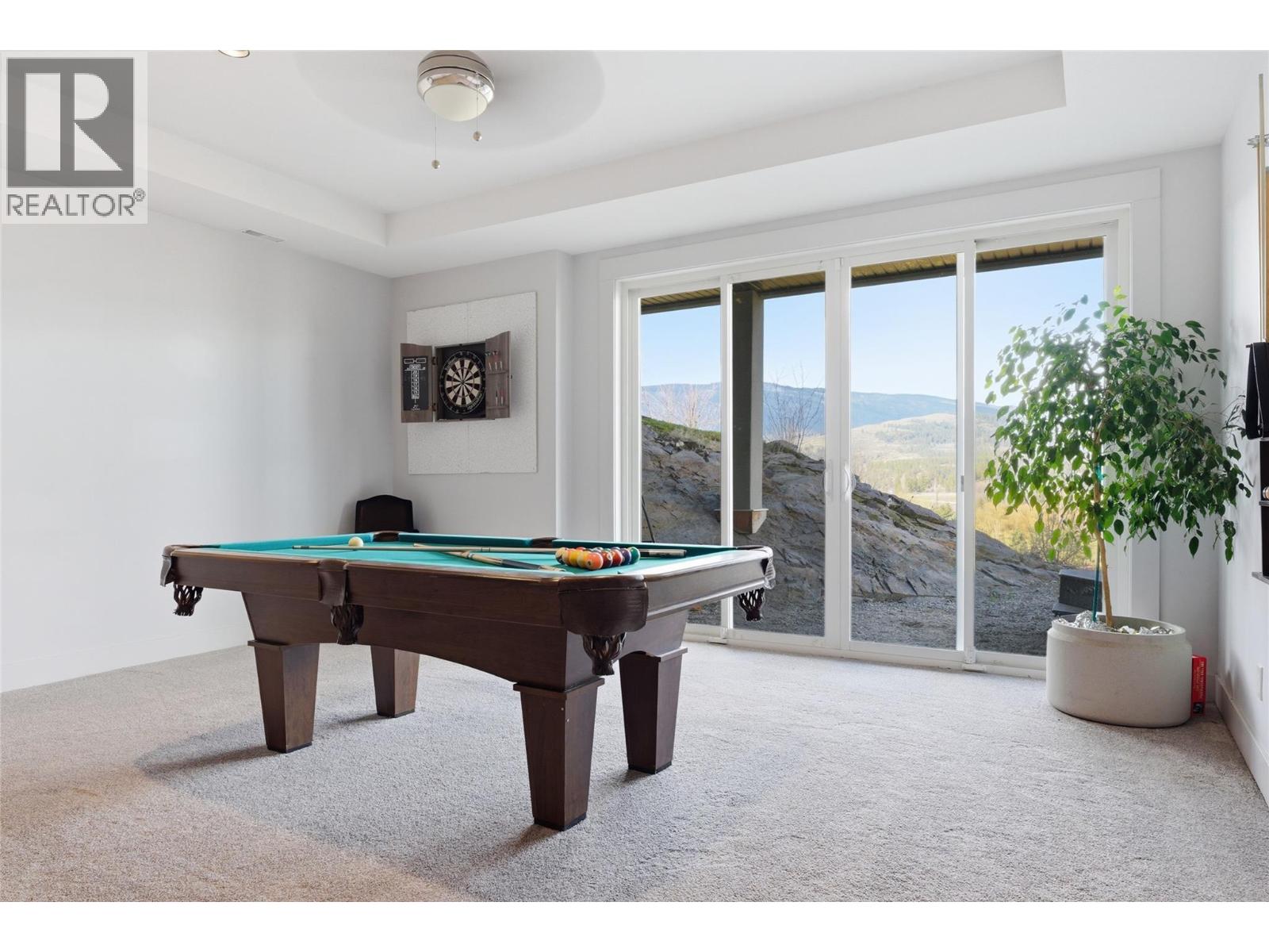 463 Golfview Place, Spallumcheen