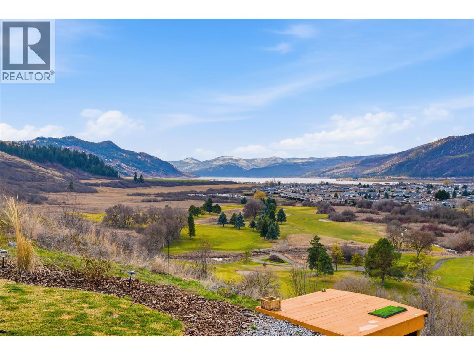 463 Golfview Place, Spallumcheen