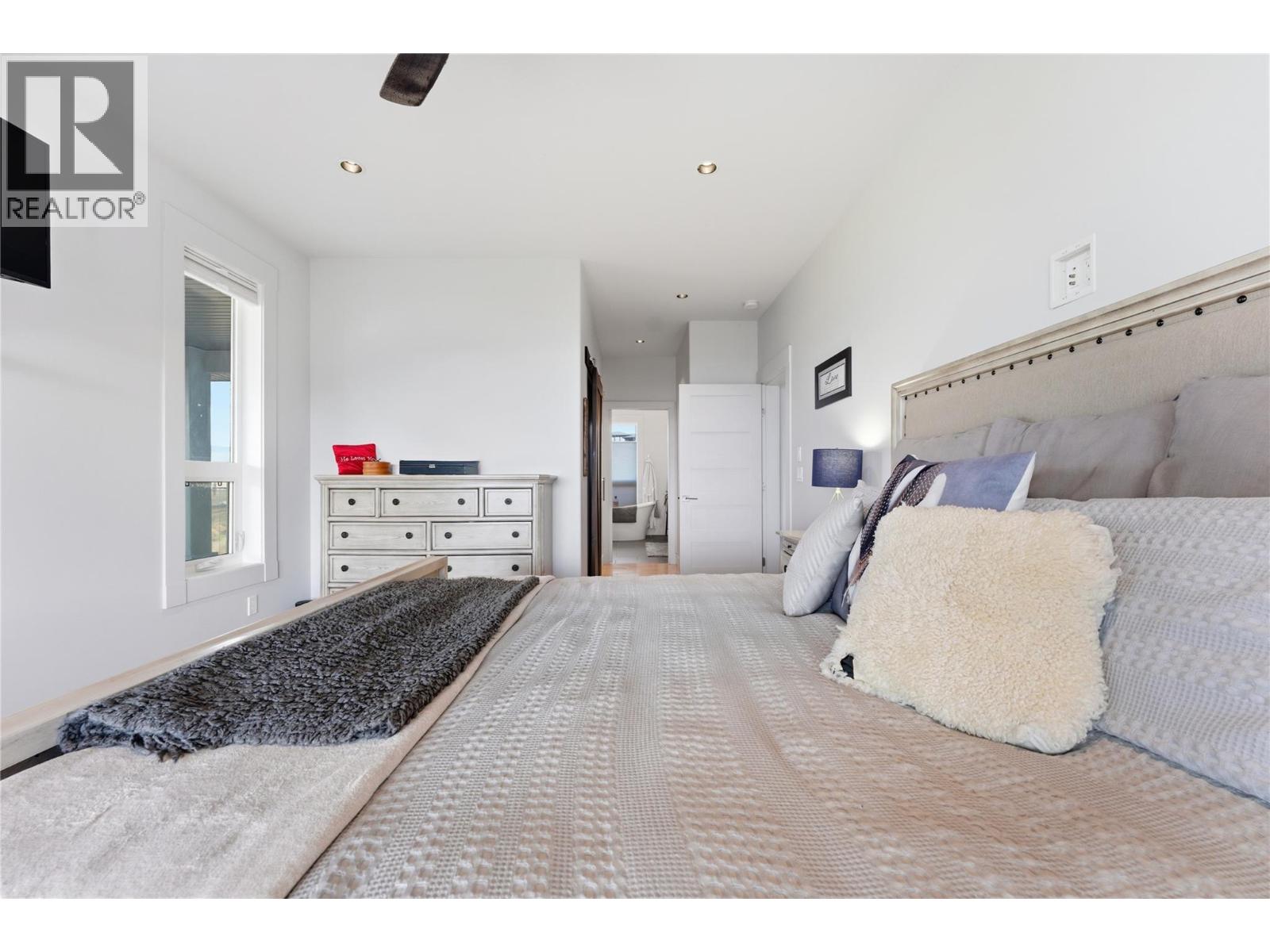 463 Golfview Place, Spallumcheen