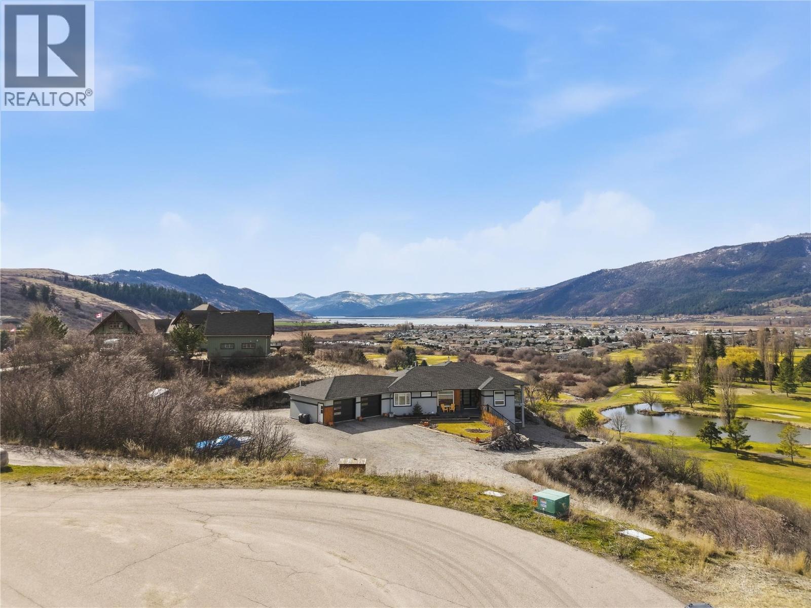 463 Golfview Place, Spallumcheen