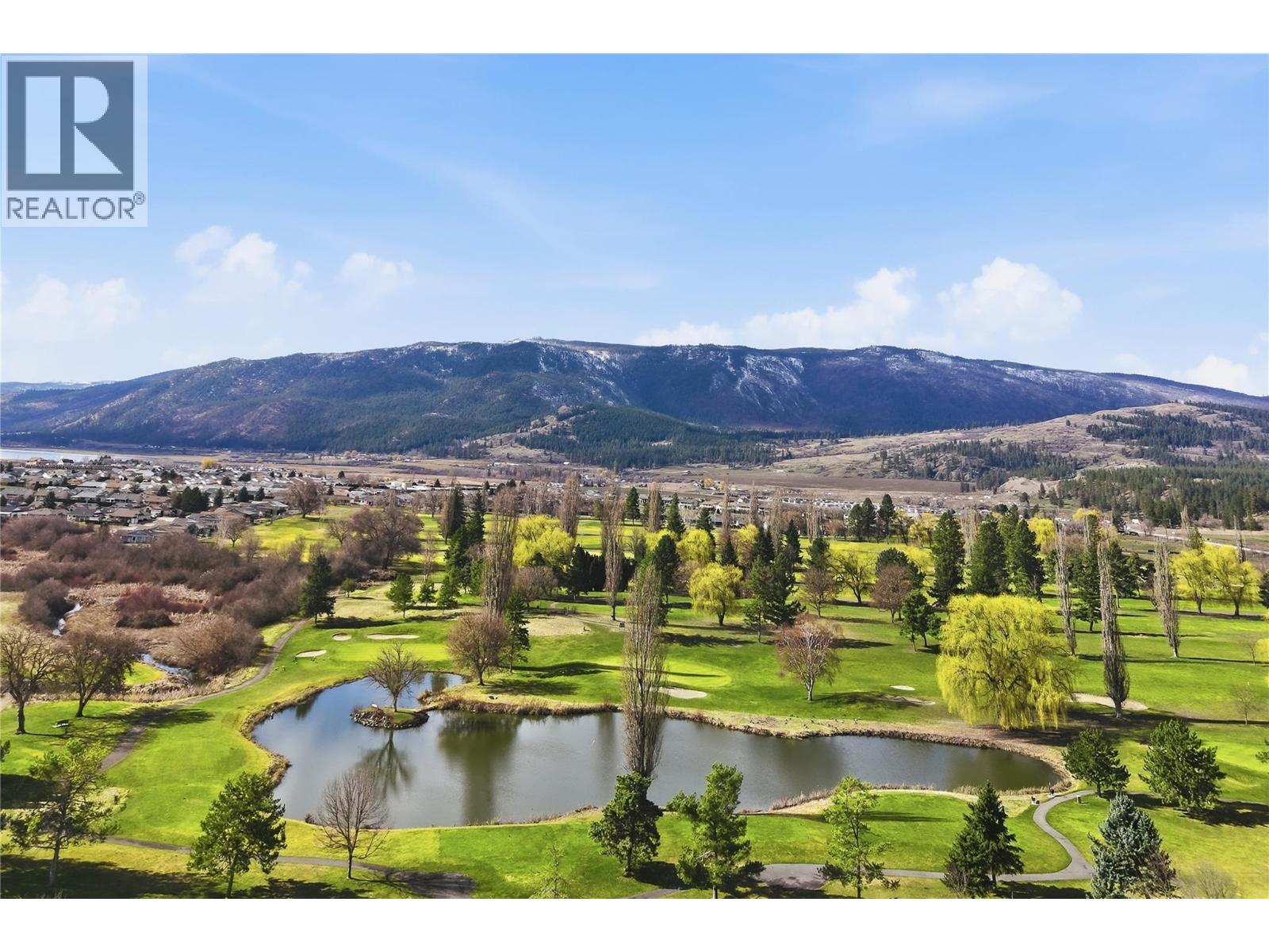 463 Golfview Place, Spallumcheen