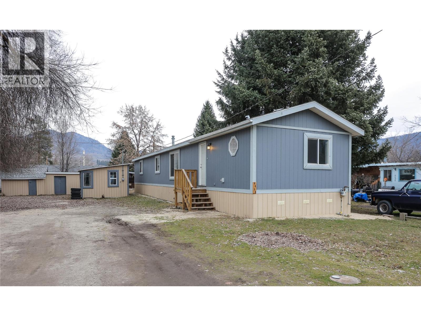 6450 7th Street, Grand Forks