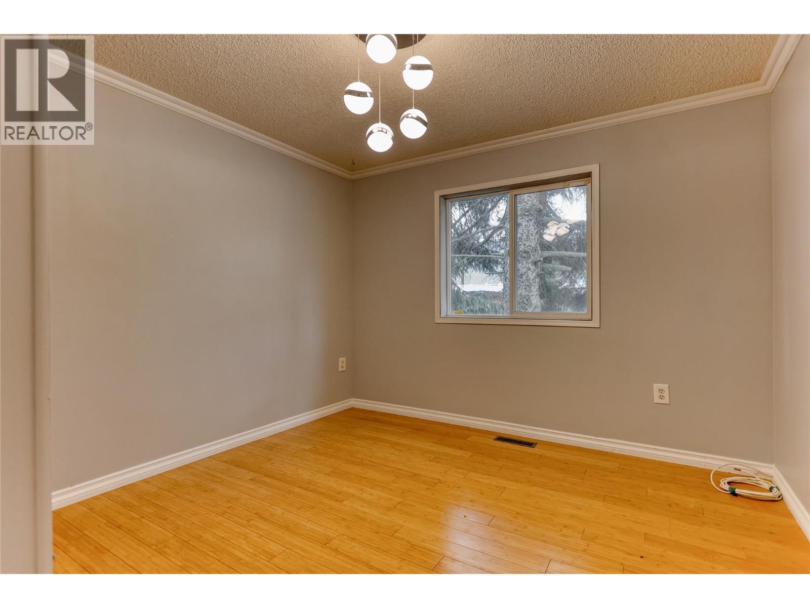 6450 7th Street, Grand Forks