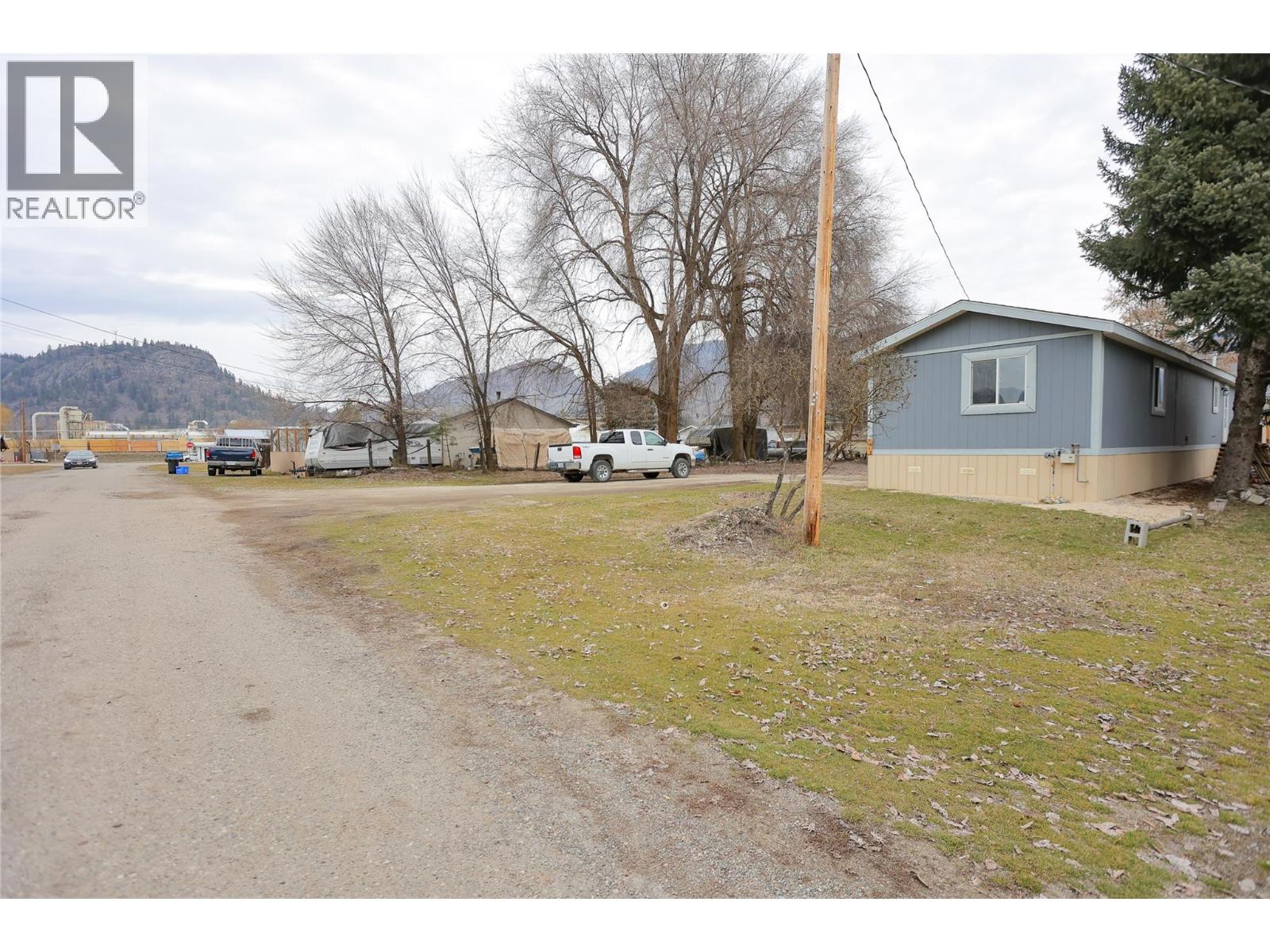 6450 7th Street, Grand Forks