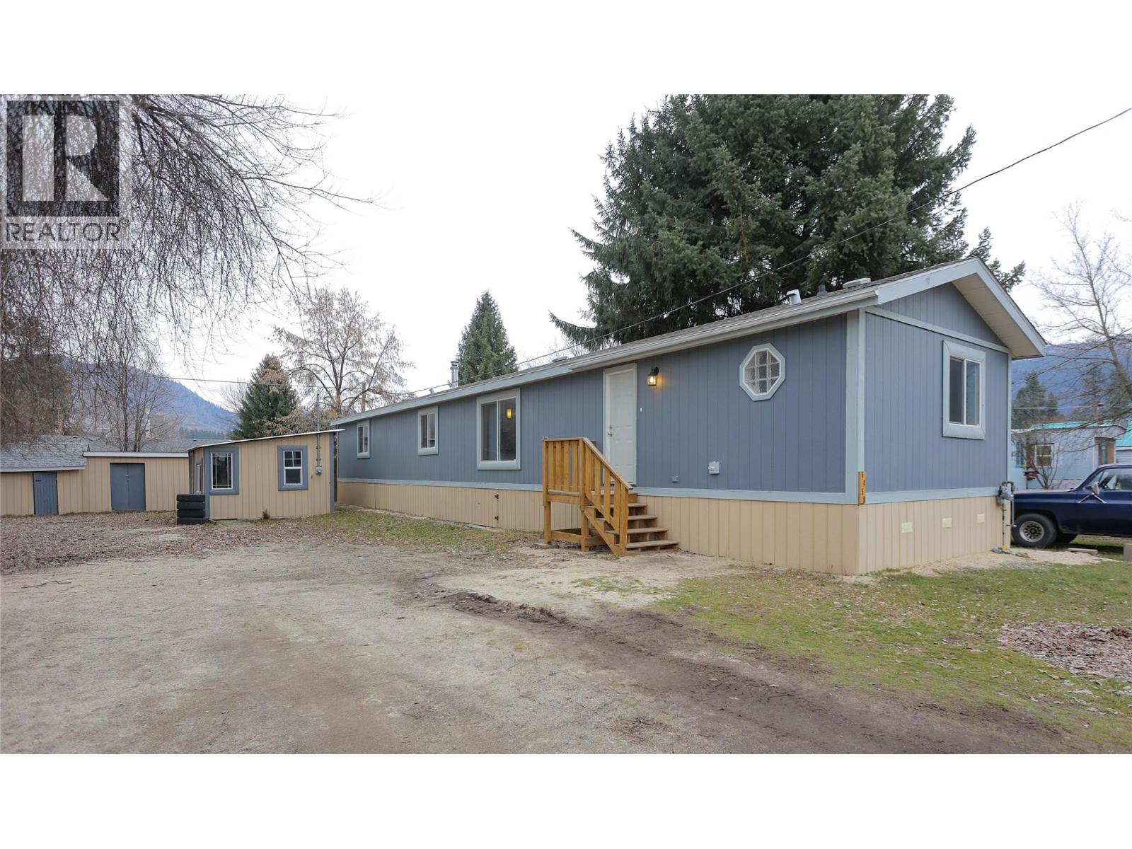 6450 7th Street, Grand Forks