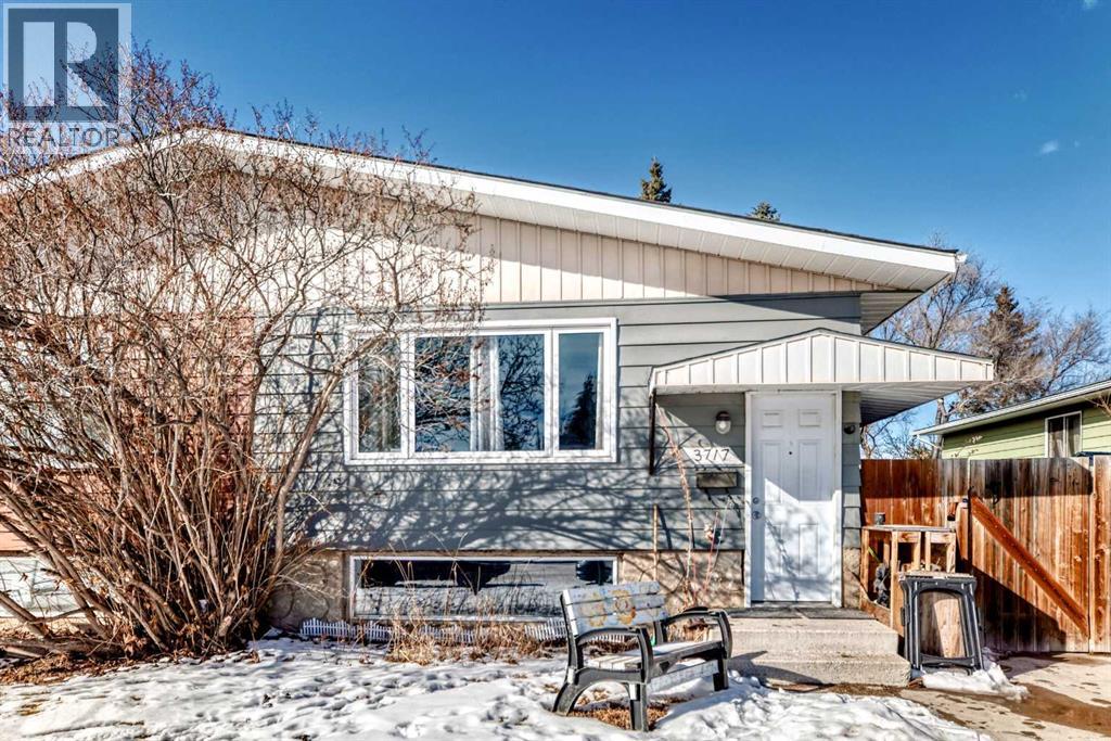 3717 50 Avenue, Innisfail