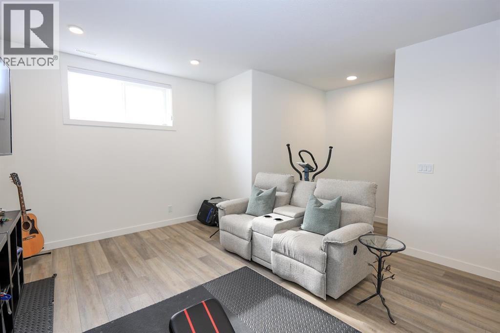 2 Evergreen Way, Red Deer