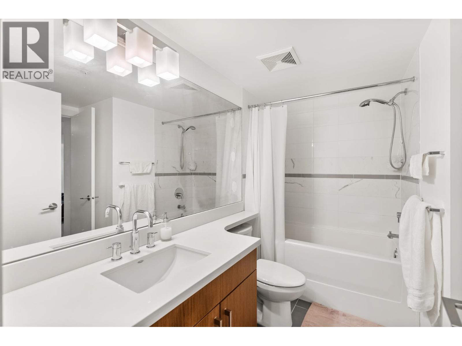 #307-6828 ECKERSLEY Road, Richmond