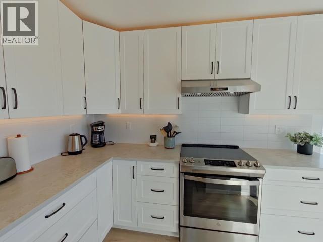 A, B, C-6848 COURTENAY STREET, Powell River